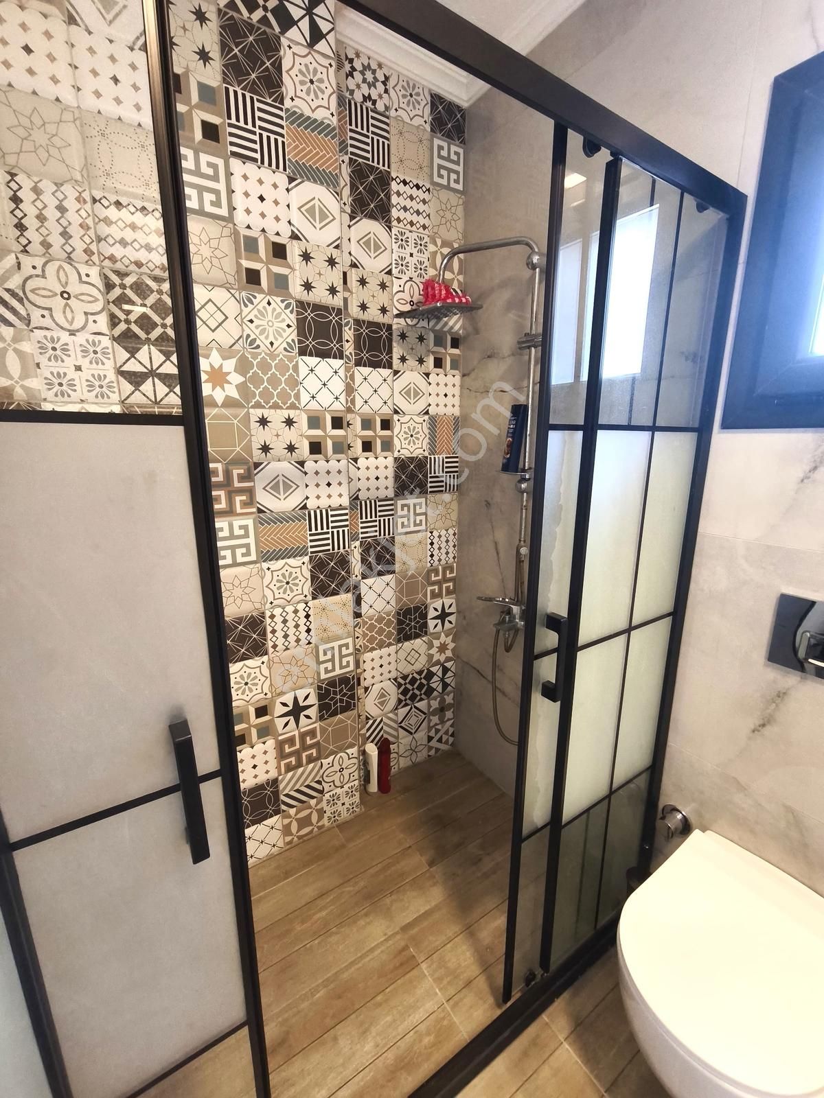 Mordoğan Merkez'de Emsalsiz Lokasyonda Tam Müstakil Lüks Villa - Görsel 7