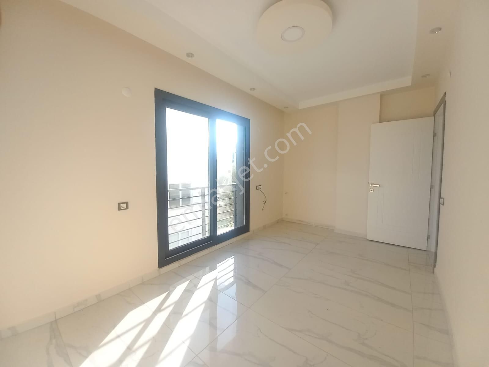 Didim Cumhuriyet Mahallesinde Yerden Isıtmalı ,asansörlü 2+1 Daire - Görsel 8