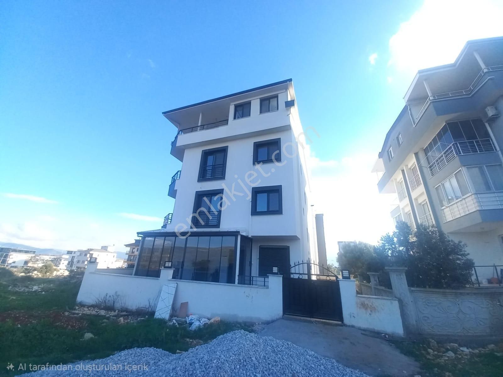 Didim Cumhuriyet Mahallesinde Yerden Isıtmalı ,asansörlü 2+1 Daire