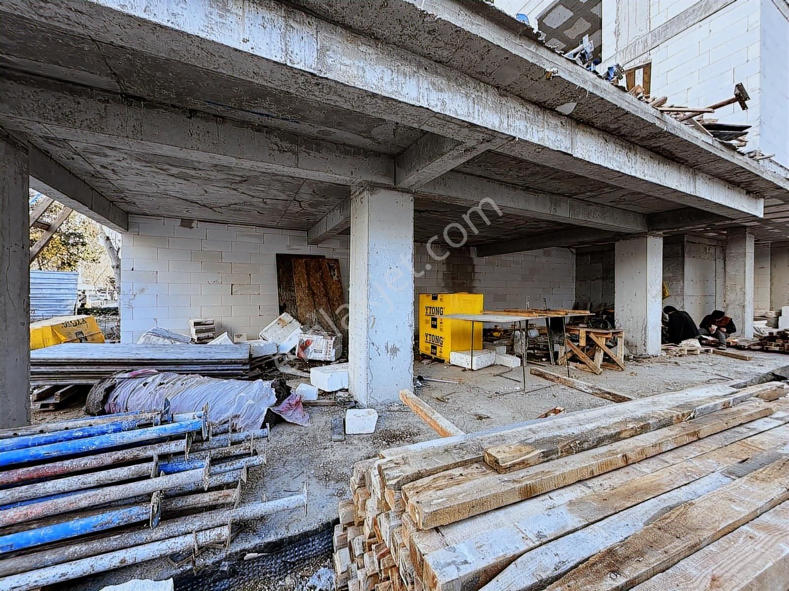 Atatürk Caddesi Üzerin De Sıfır 165m2 Alana Sahip Dükkan - Görsel 7