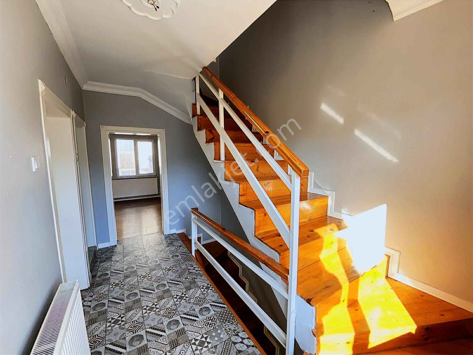 Verandalı,teraslı,şömineli,hobi Bahçeli 4+2 Kiralık Müstakil Ev - Görsel 31