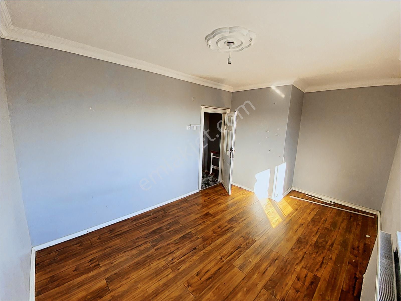 Verandalı,teraslı,şömineli,hobi Bahçeli 4+2 Kiralık Müstakil Ev - Görsel 17