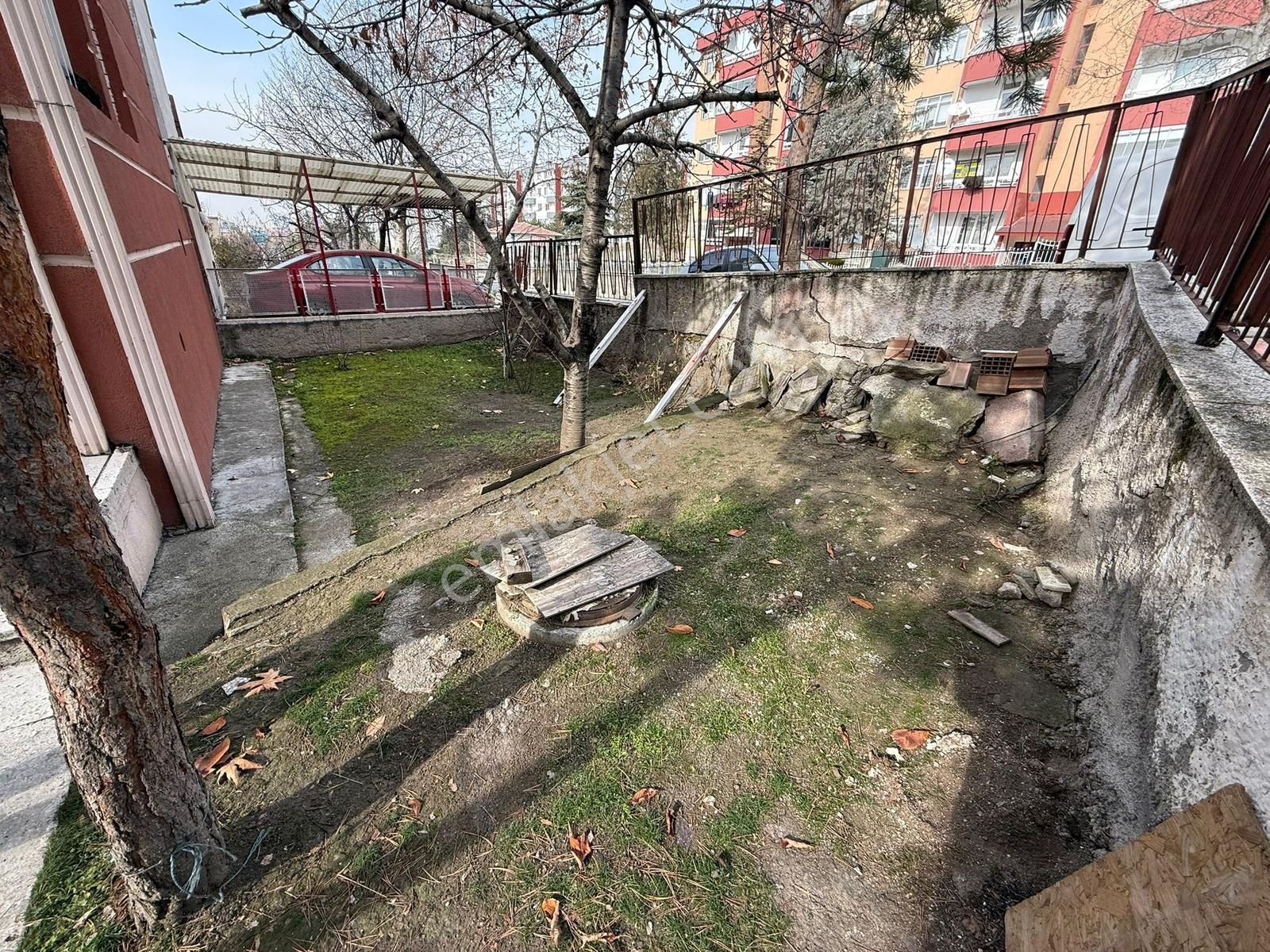 Rıza Acar'dan İnönü Mahallesi Onlar Sit. Köşe Geniş Bahçeli - Görsel 9