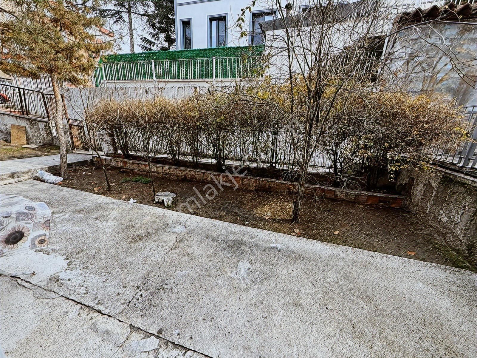 Rıza Acar'dan İnönü Mahallesi Onlar Sit. Köşe Geniş Bahçeli - Görsel 8