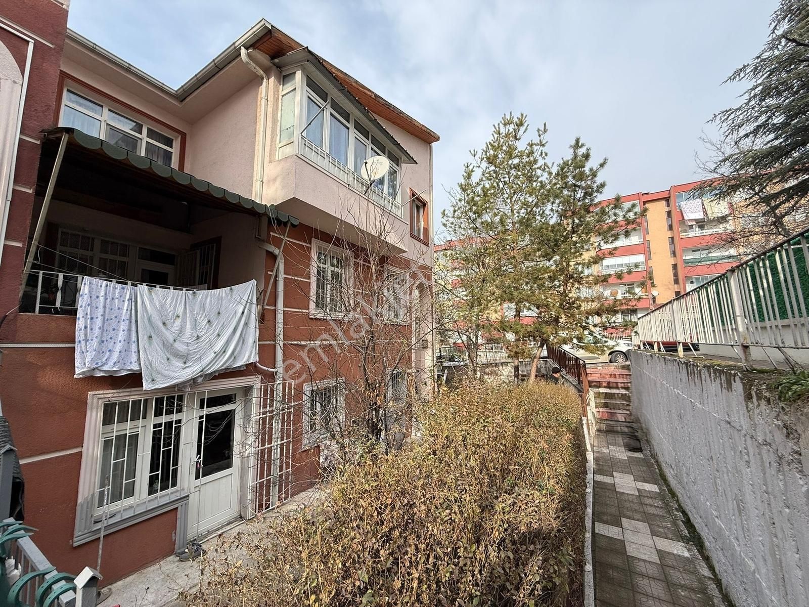 Rıza Acar'dan İnönü Mahallesi Onlar Sit. Köşe Geniş Bahçeli - Görsel 17