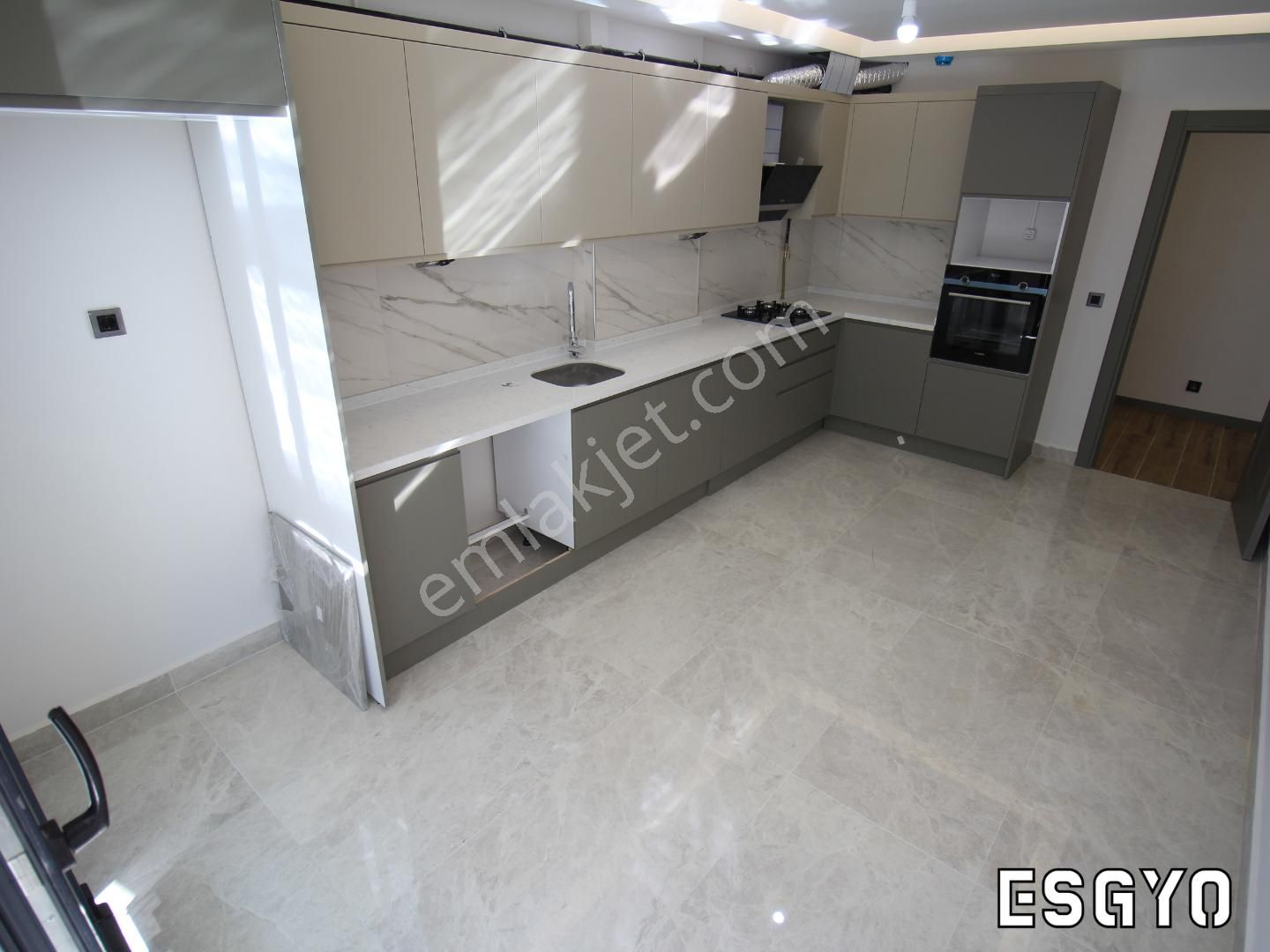 Esgyo'dan Sazova Park Yanı 3+1 170 M2 Sıfır Lüks Kiralık Daire - Görsel 15