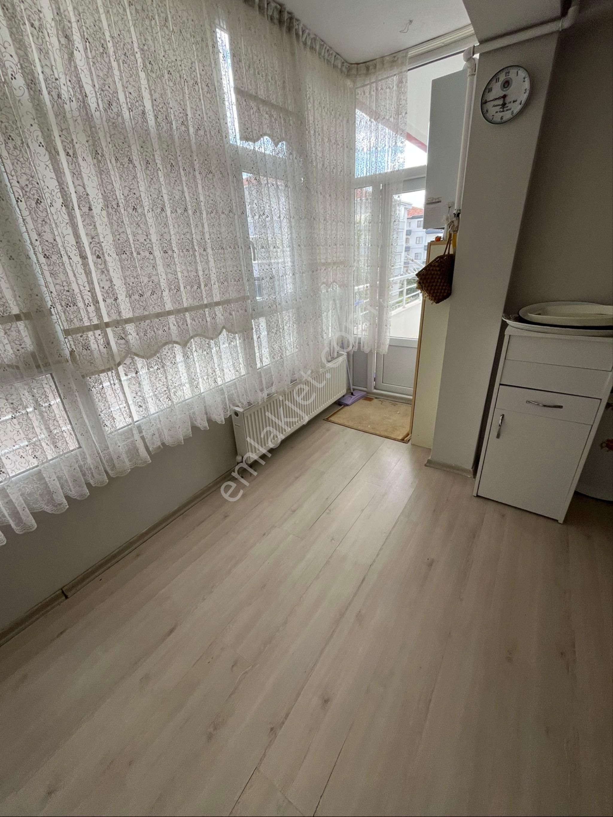 Gölbaşı Bahçelievler Mah Asansörlü Orta Kat Dairemiz Mülkiyetten Satılık - Görsel 4