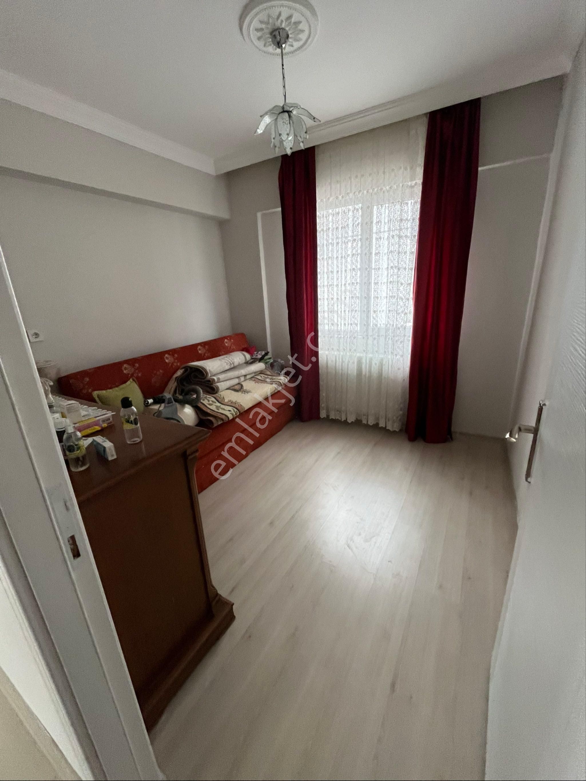 Gölbaşı Bahçelievler Mah Asansörlü Orta Kat Dairemiz Mülkiyetten Satılık - Görsel 13