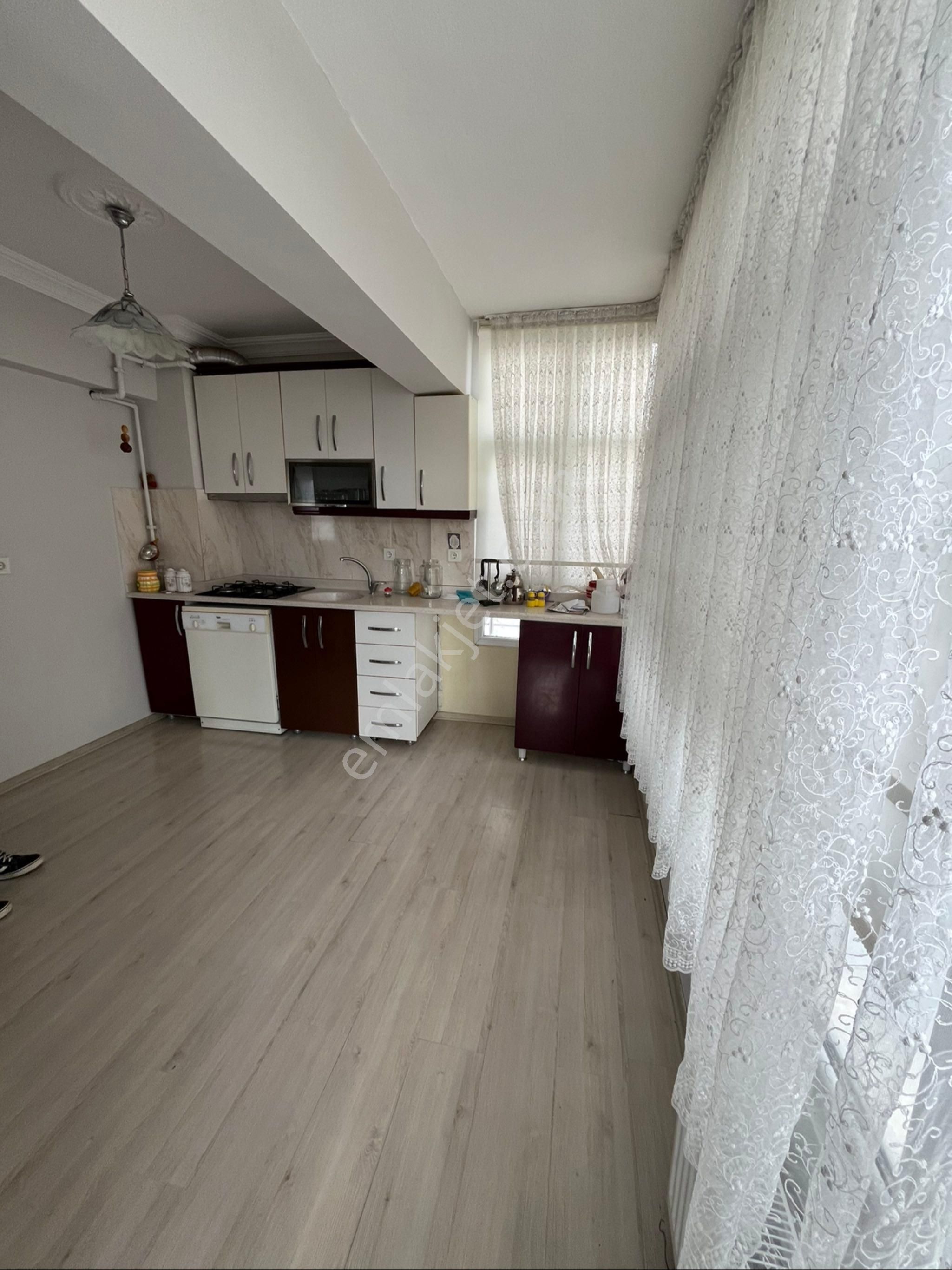 Gölbaşı Bahçelievler Mah Asansörlü Orta Kat Dairemiz Mülkiyetten Satılık - Görsel 15