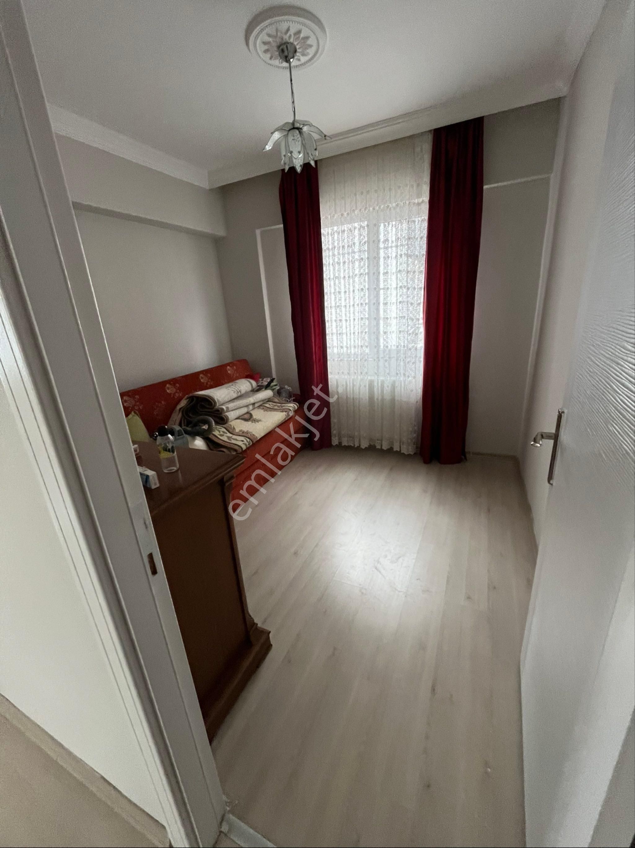 Gölbaşı Bahçelievler Mah Asansörlü Orta Kat Dairemiz Mülkiyetten Satılık - Görsel 2