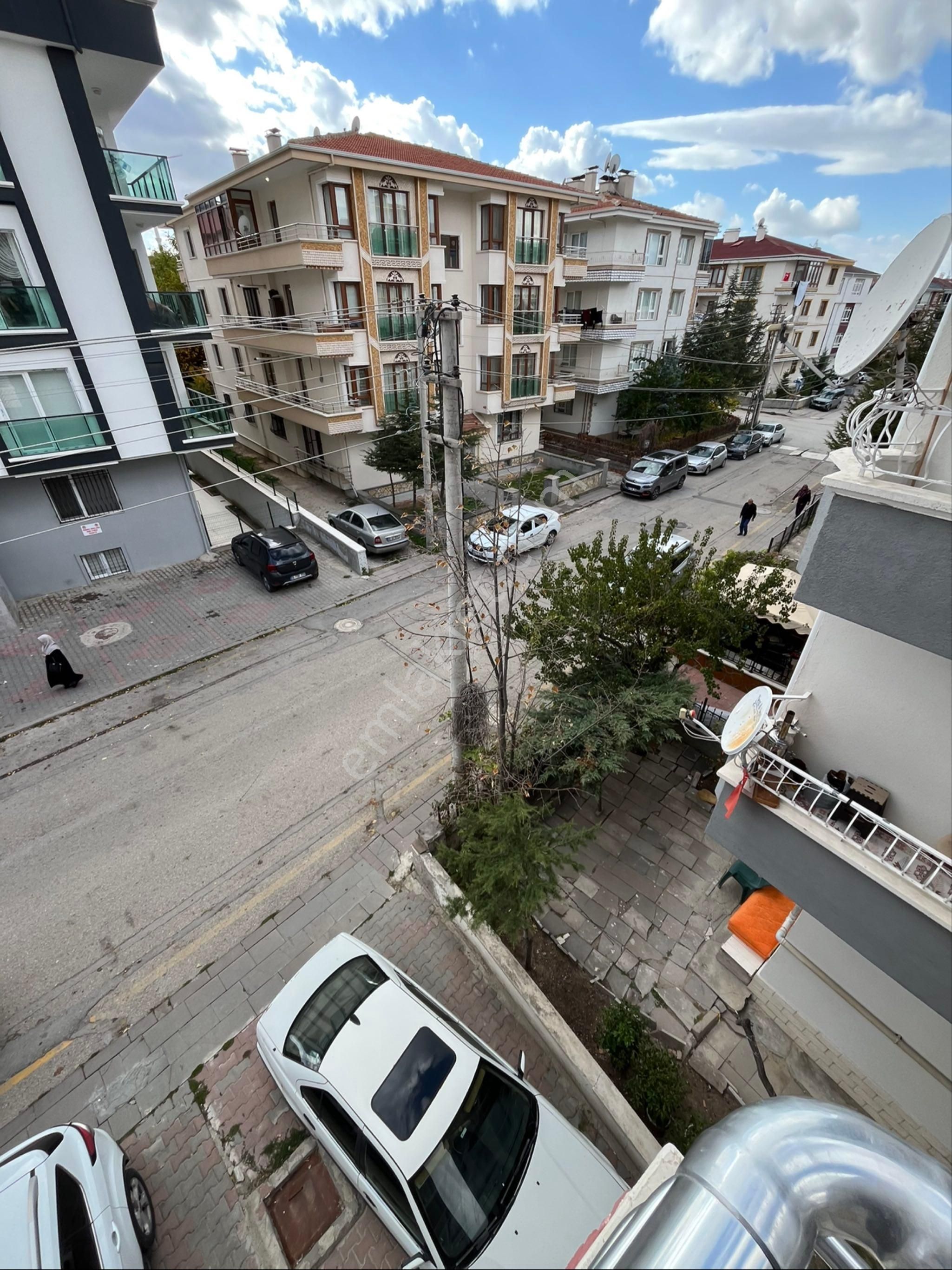 Gölbaşı Bahçelievler Mah Asansörlü Orta Kat Dairemiz Mülkiyetten Satılık - Görsel 23