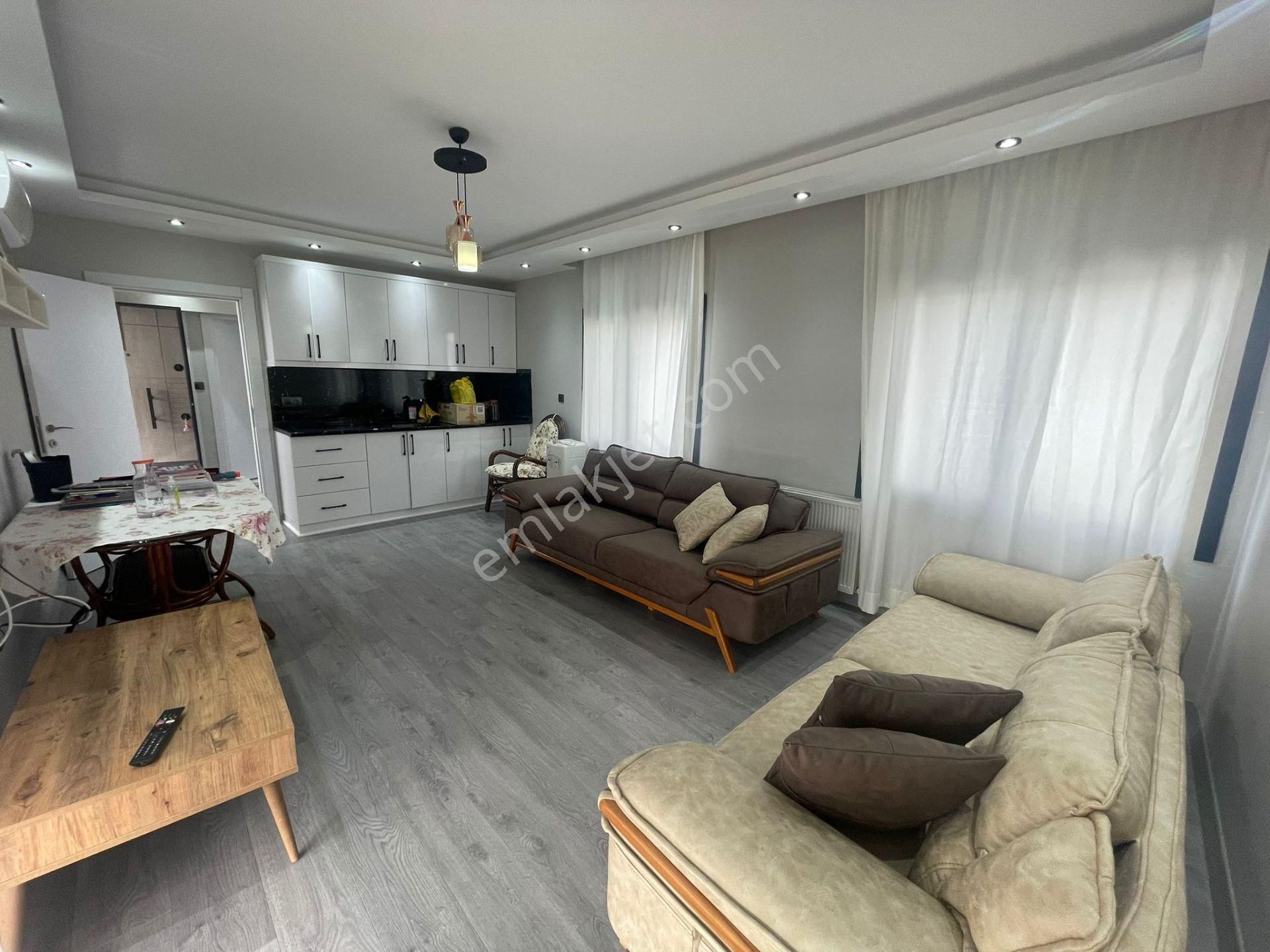 Karınca'dan Eski Mezitli'de Teraslı Geniş Oturumlu 4+1 Satılık - Görsel 4