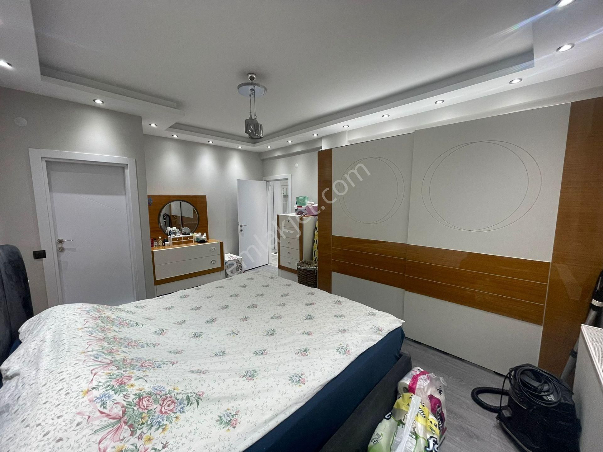 Karınca'dan Eski Mezitli'de Teraslı Geniş Oturumlu 4+1 Satılık - Görsel 12