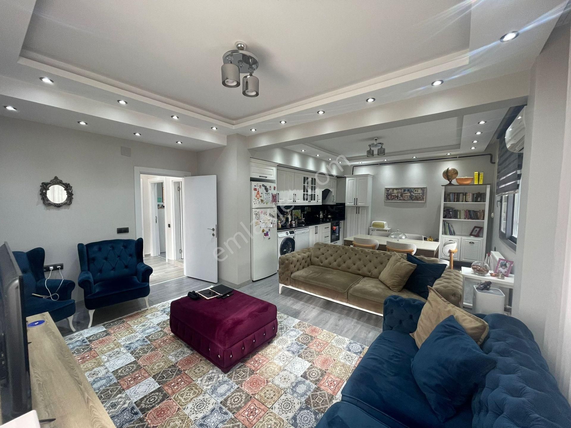 Karınca'dan Eski Mezitli'de Teraslı Geniş Oturumlu 4+1 Satılık - Görsel 5