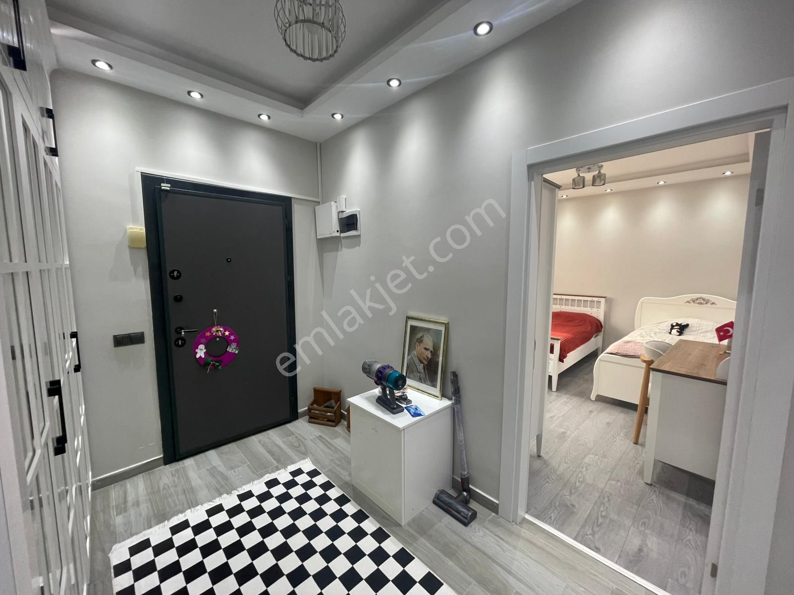 Karınca'dan Eski Mezitli'de Teraslı Geniş Oturumlu 4+1 Satılık - Görsel 24