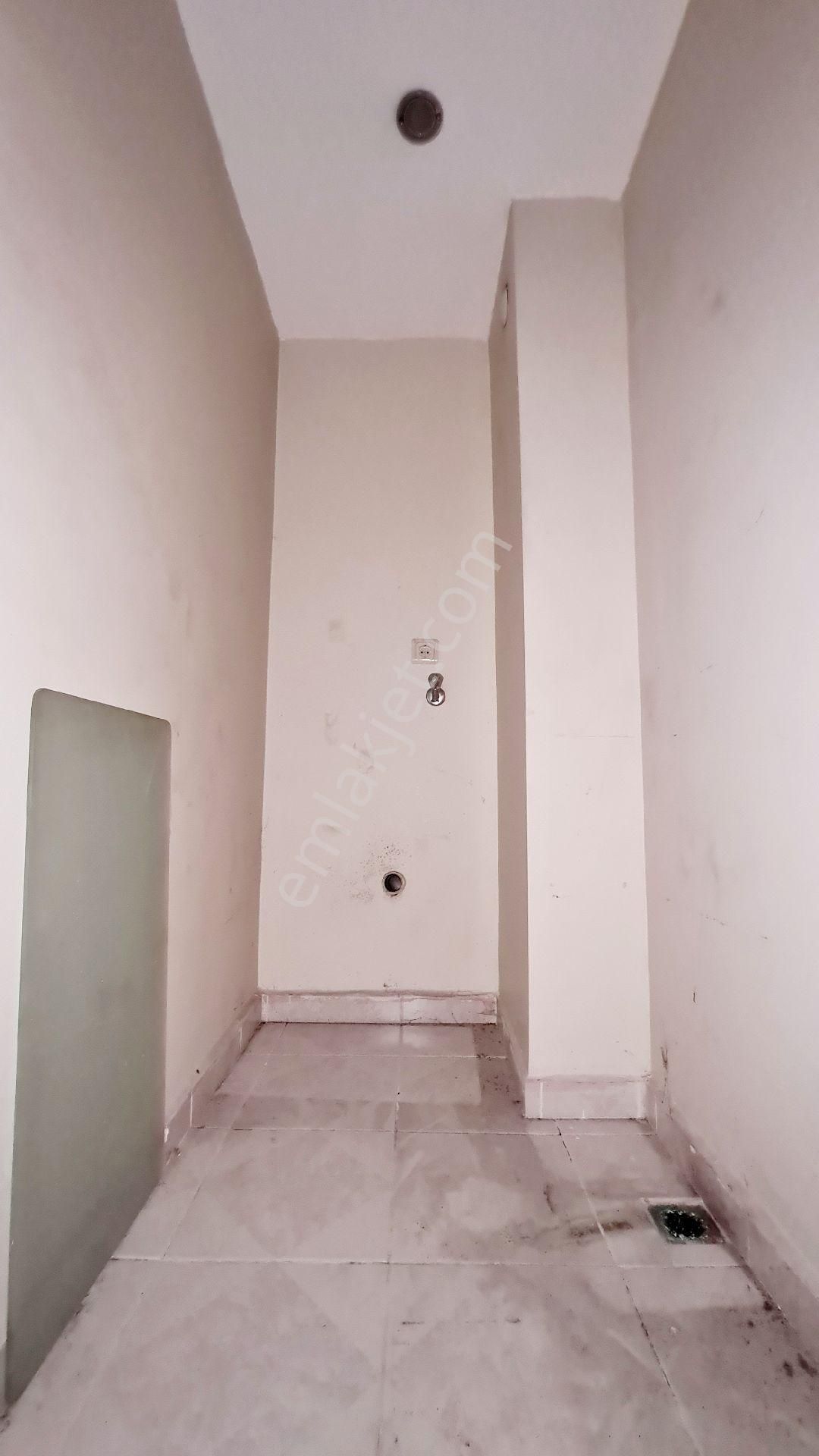 Ümraniye Alemdağ Caddesi Trafiğe Kapalı Kısımda 3+1 135m² Net - Görsel 5