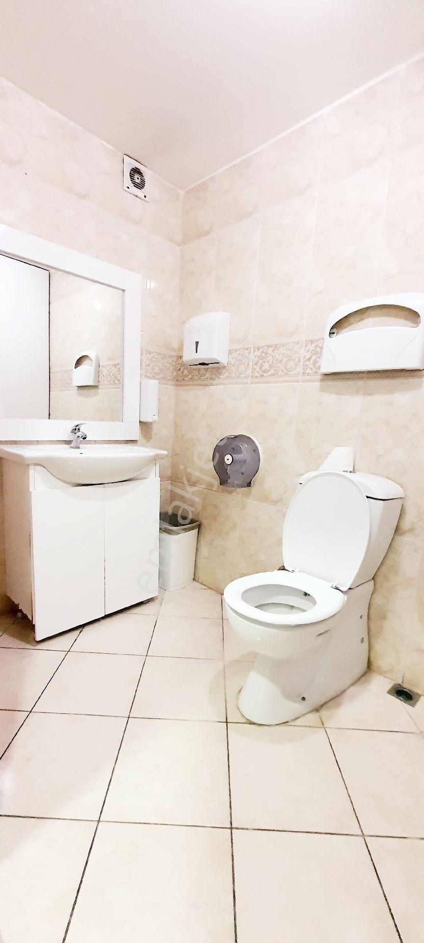 Ümraniye Alemdağ Caddesi Trafiğe Kapalı Kısımda 3+1 135m² Net - Görsel 4