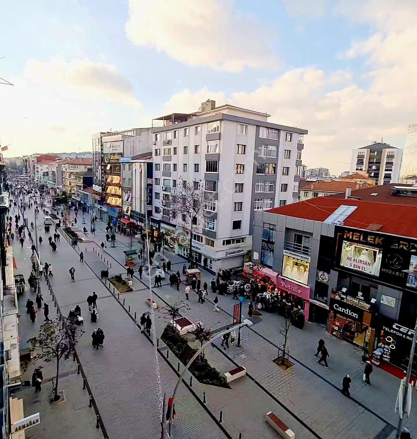 Ümraniye Alemdağ Caddesi Trafiğe Kapalı Kısımda 3+1 135m² Net - Görsel 10