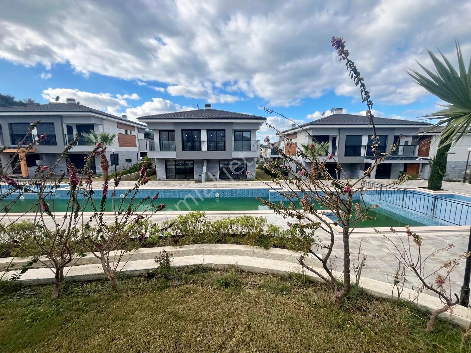 Kuşadası Satılık Güzelçamlıda Denize Yakın 3+1 Yazlık - Görsel 16