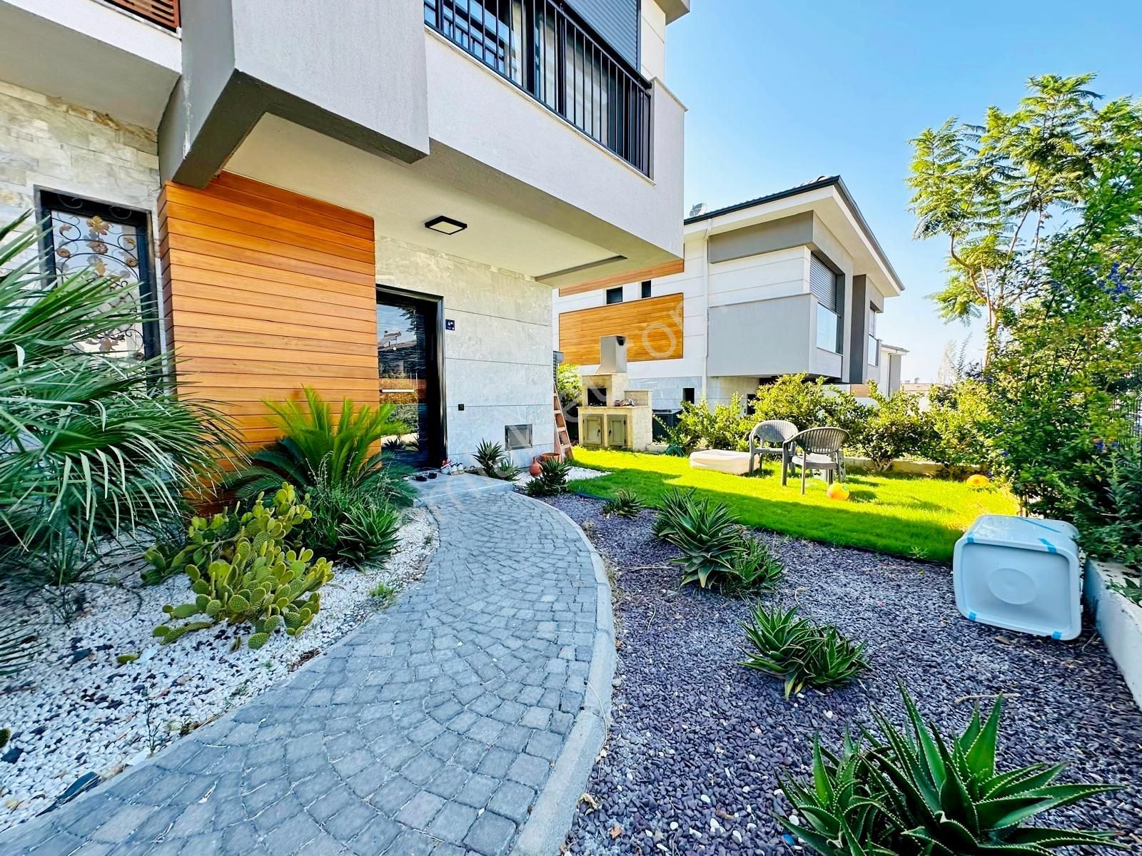 Kuşadası Satılık Güzelçamlıda Denize Yakın 3+1 Yazlık - Görsel 12