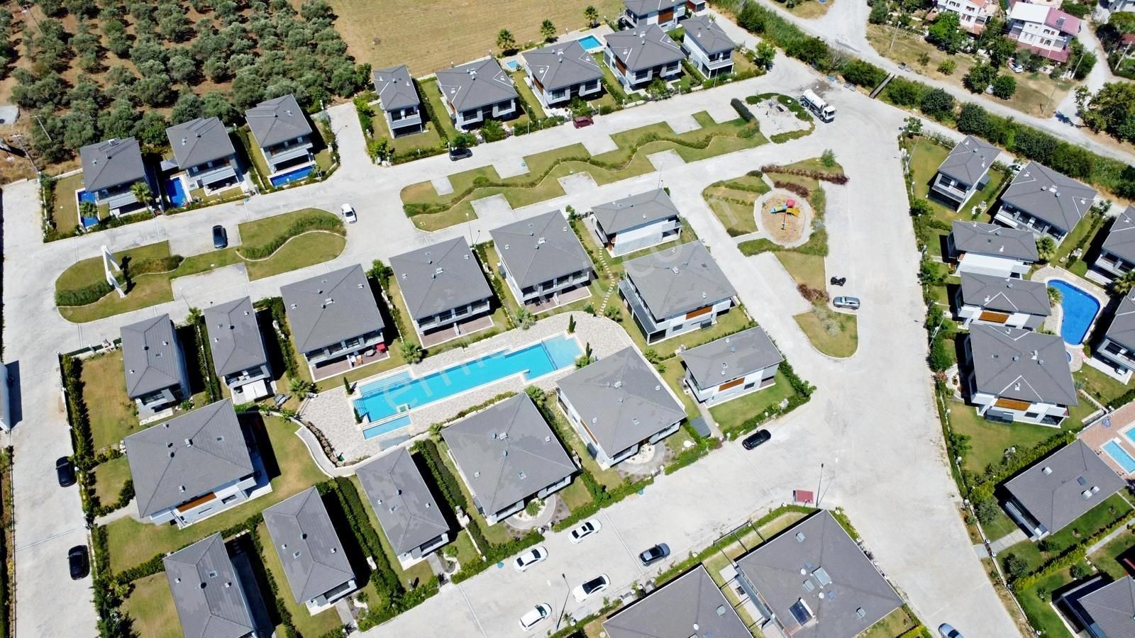 Kuşadası Satılık Güzelçamlıda Denize Yakın 3+1 Yazlık - Görsel 10