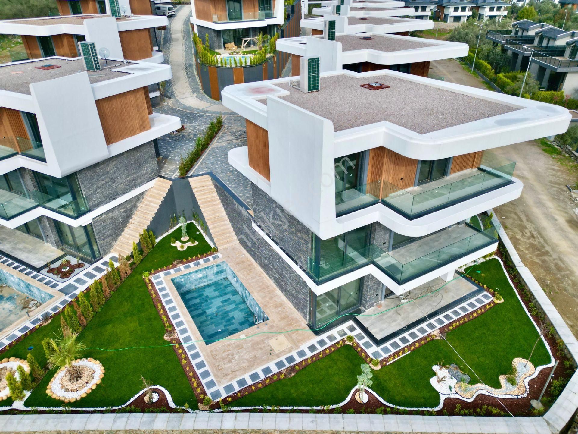 Berkay Demirel'den Huzurun Merkezi Gürede Satılık 3+2 Villa