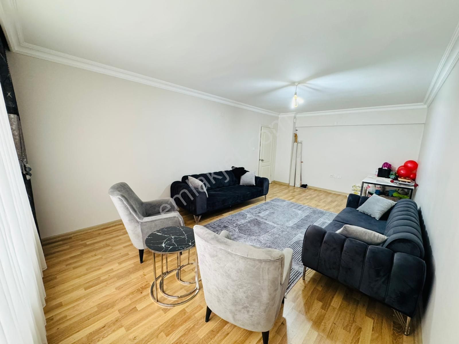 Bostancık Caddesi Üzerinde 3+1 Katta Satılık Daire !! - Görsel 3