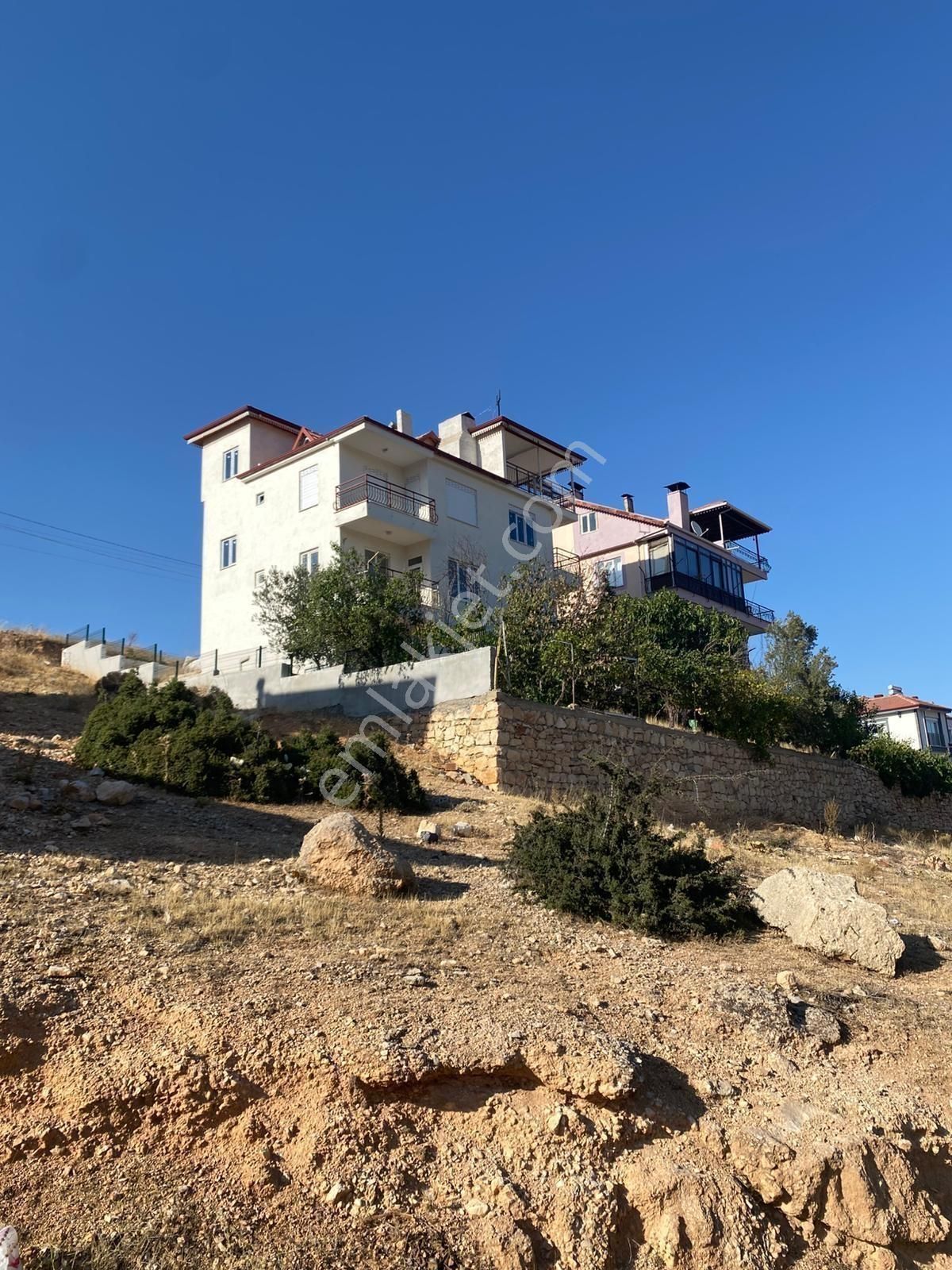 450 M² Arsa İçinde Muhteşem Teras Manzaralı Satılık Müstakil Ev