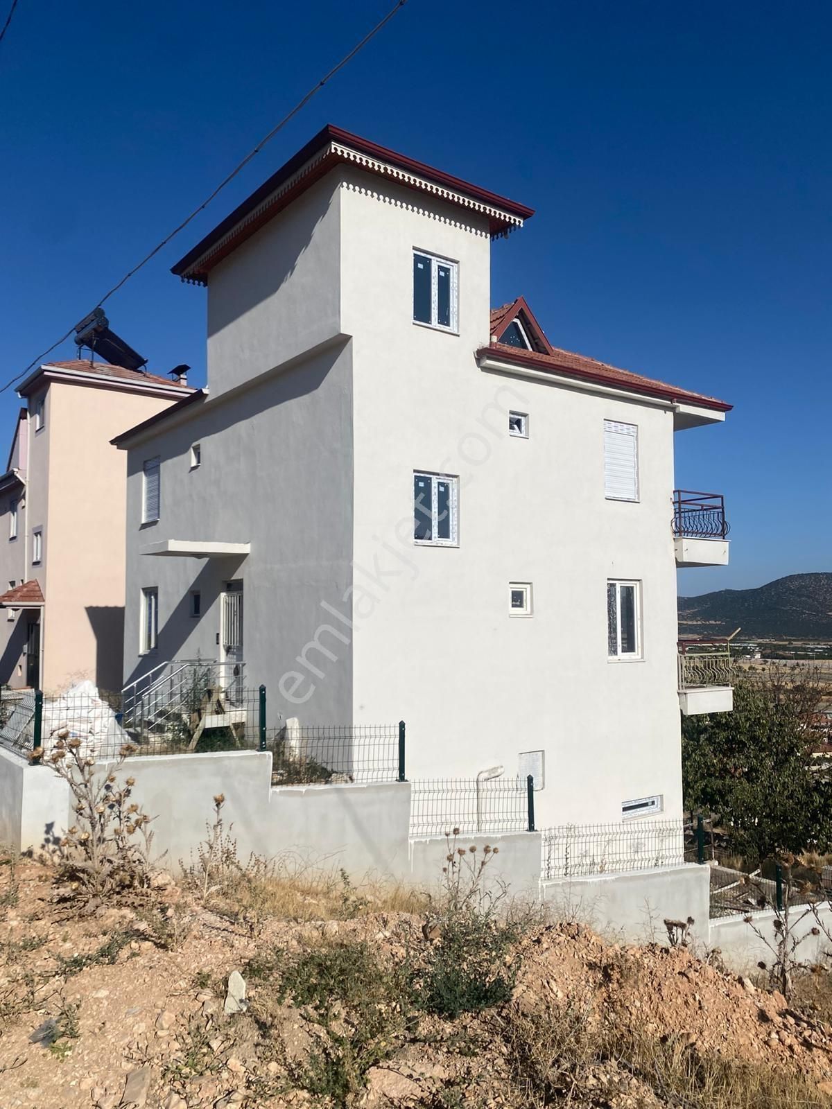 450 M² Arsa İçinde Muhteşem Teras Manzaralı Satılık Müstakil Ev - Görsel 3