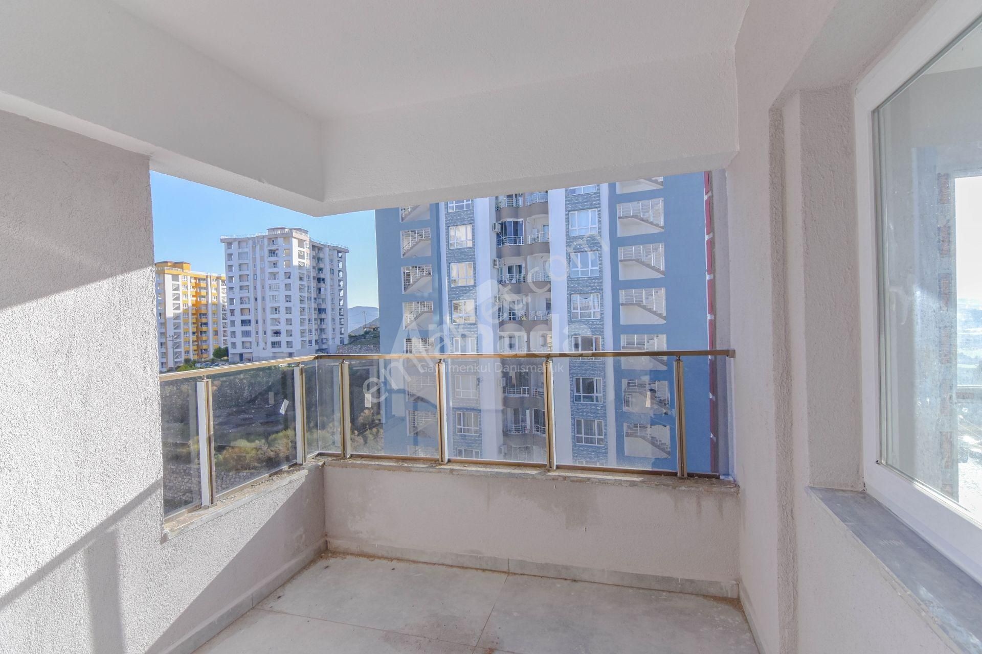 Kuşadası Değirmendere' De 3+1 Satılık Daire - Görsel 9