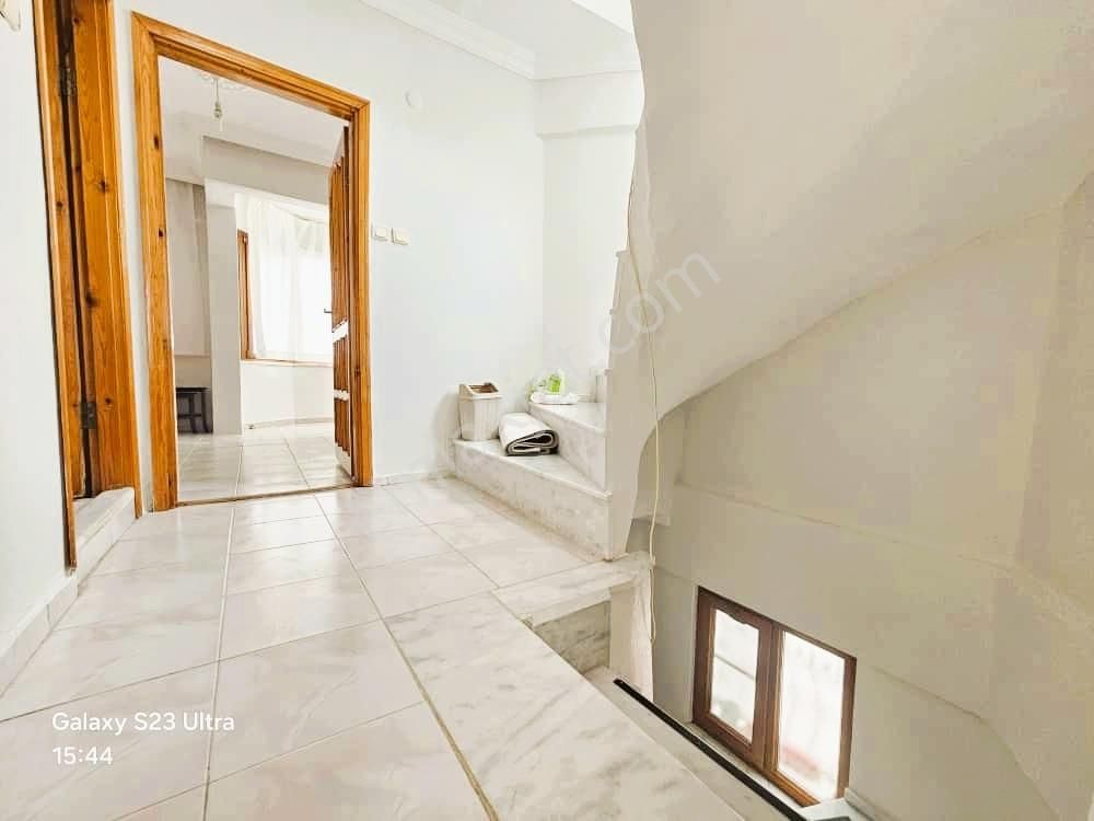 Eu Gayrimenkulden Deniz Tarafında Site İçerisinde 3+1 Villa - Görsel 26