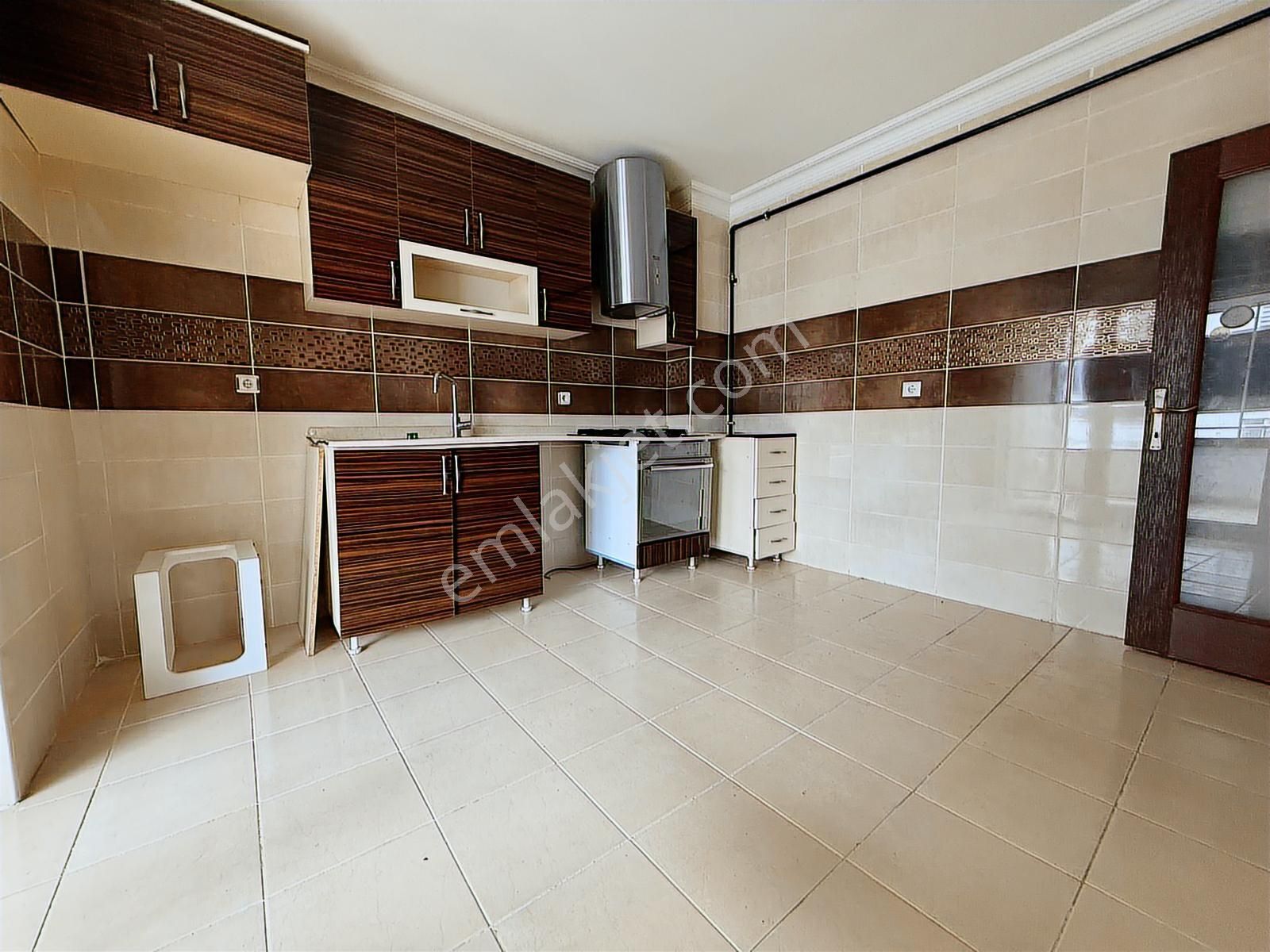 Rıza Acar'dan Avcılar Mah. Akgüvercin Cad. Üzeri Asansörlü Boş - Görsel 2