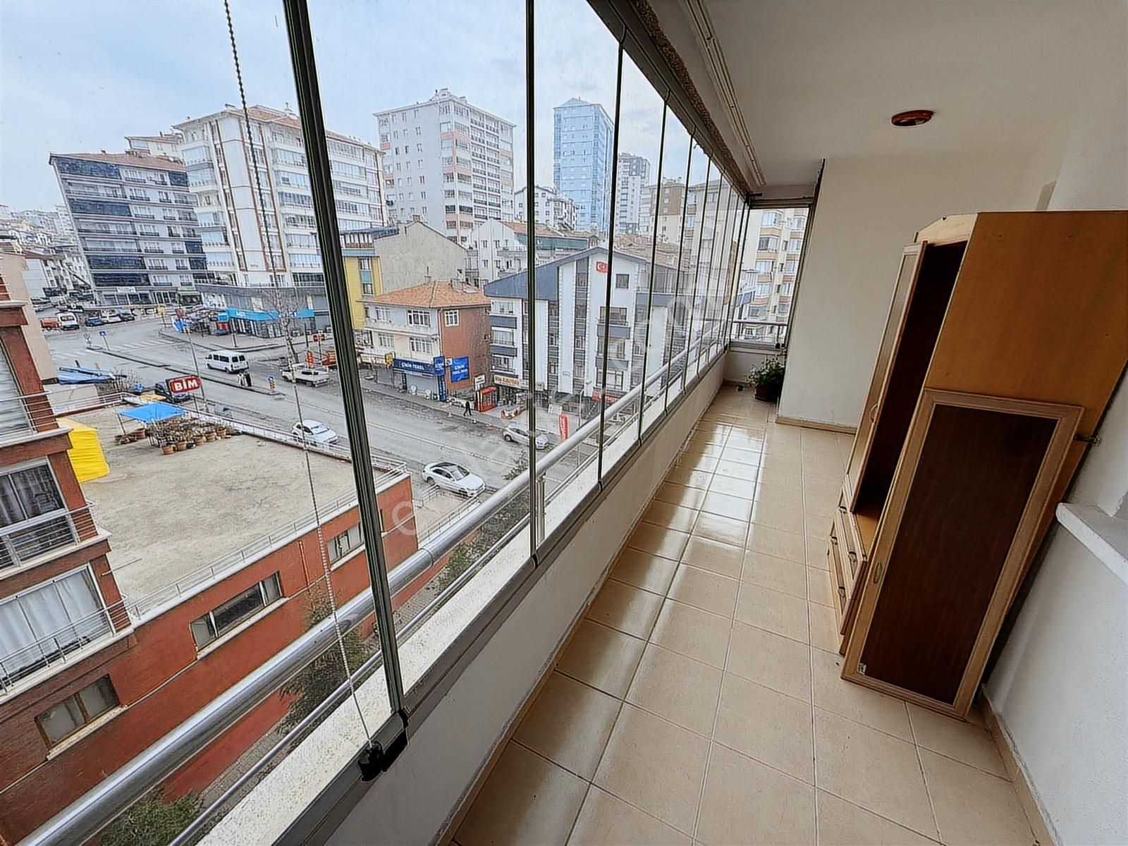 Rıza Acar'dan Avcılar Mah. Akgüvercin Cad. Üzeri Asansörlü Boş - Görsel 5