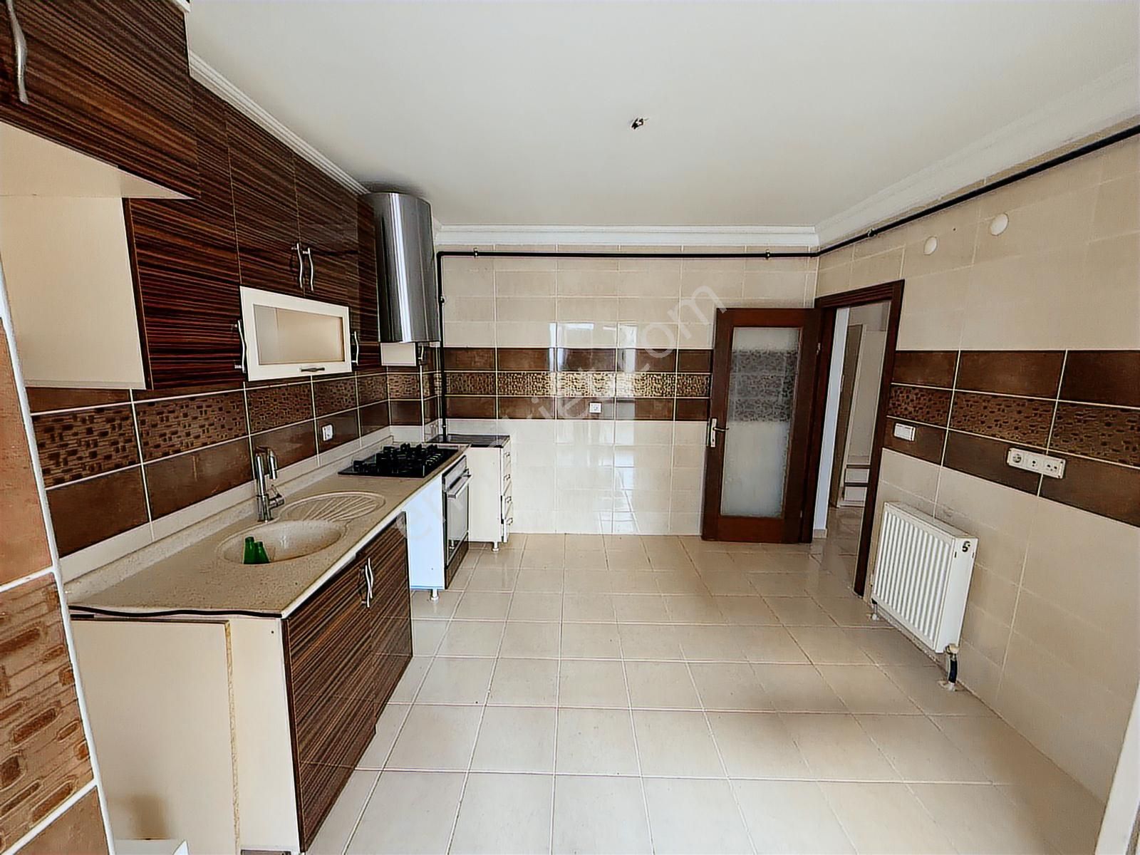 Rıza Acar'dan Avcılar Mah. Akgüvercin Cad. Üzeri Asansörlü Boş - Görsel 31