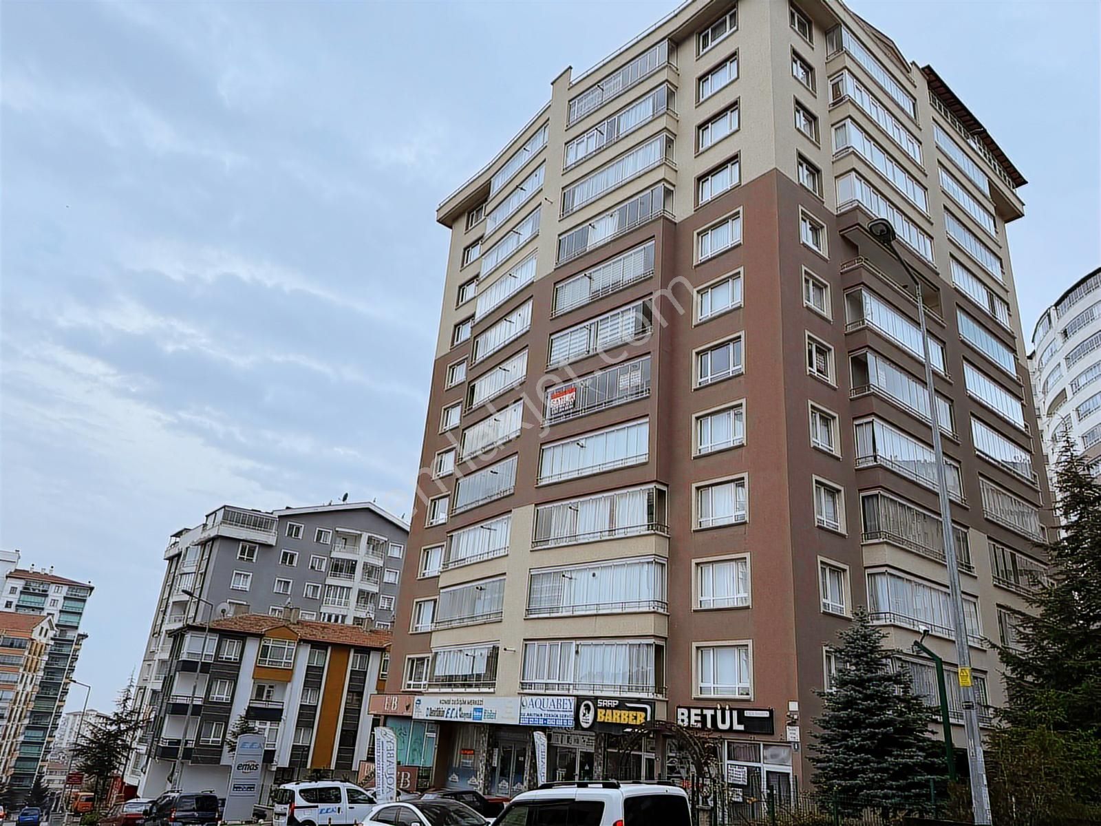 Rıza Acar'dan Avcılar Mah. Akgüvercin Cad. Üzeri Asansörlü Boş - Görsel 10