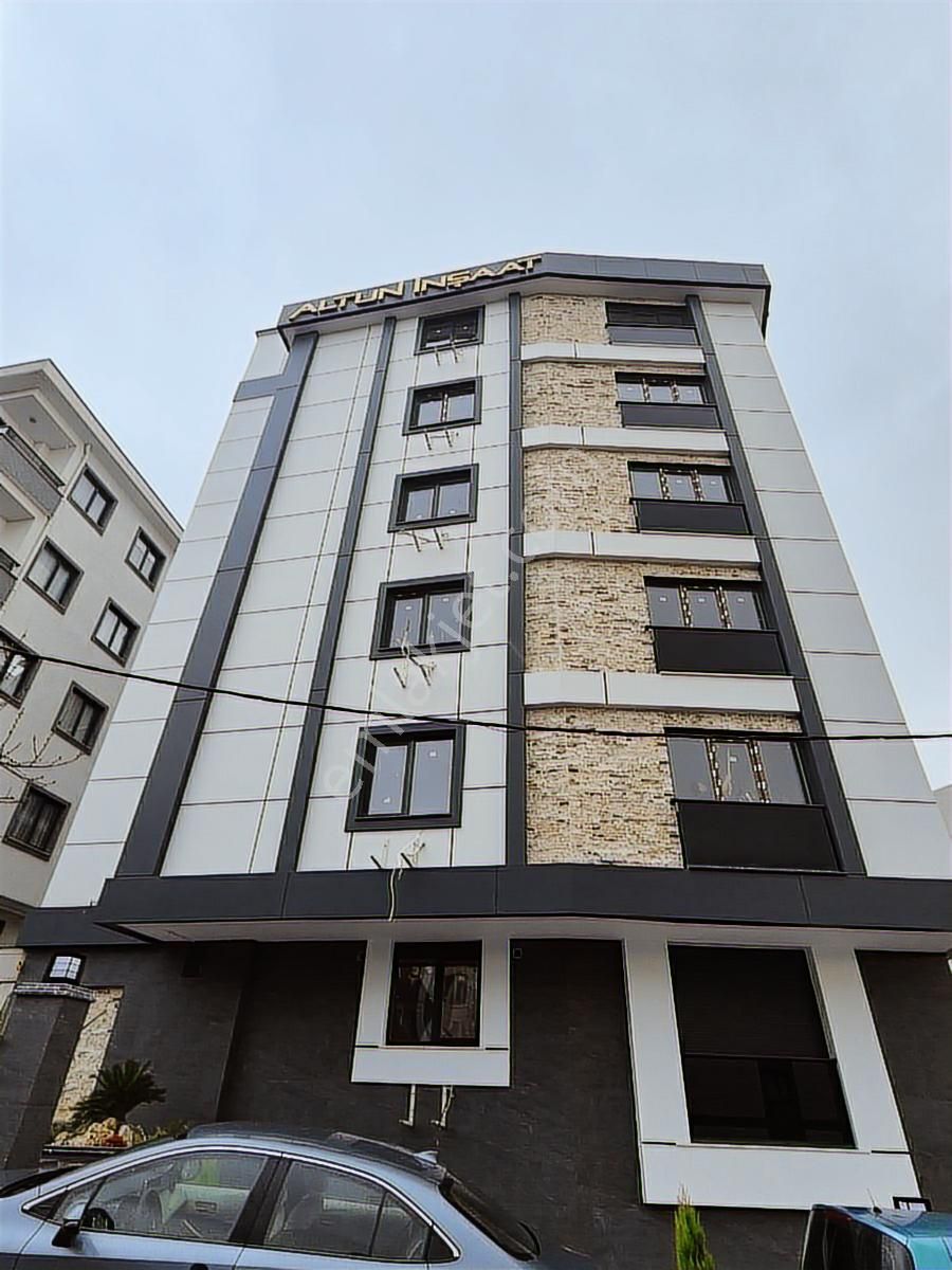 Ümraniye Cemil Meriç Mahallesinde Lüks 3+1 Satılık Daire