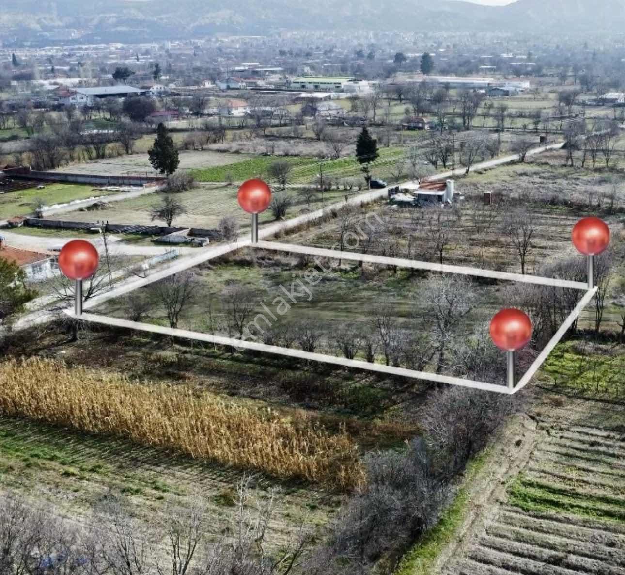 Akaylar'dan Burdur Bağlar Mahallesi Satılık Arsa