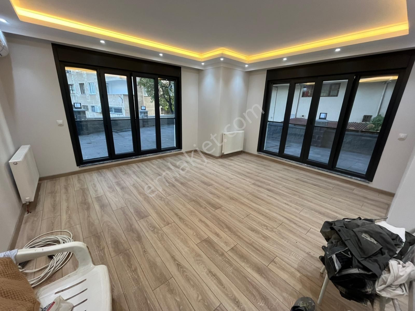 Orka'dan Bostancı'da Marmaraya Yakın 74 M² Net 2+1