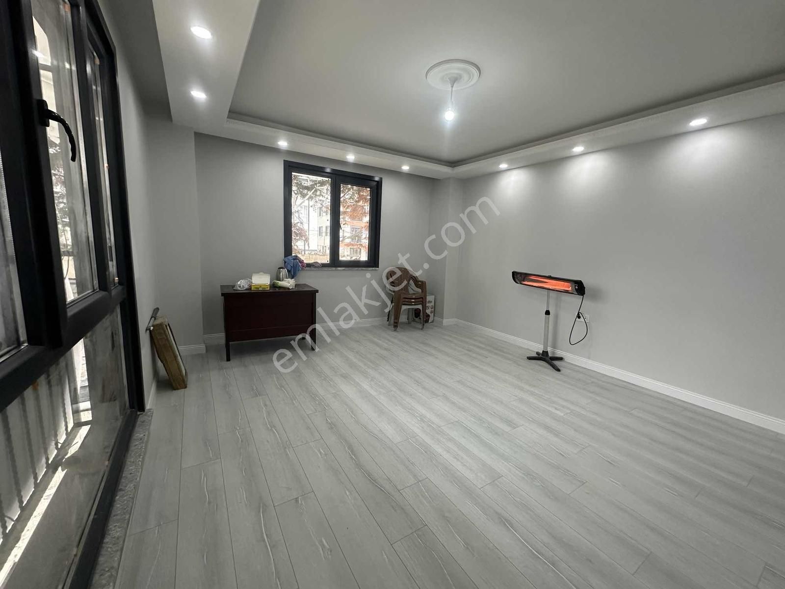 Cadde Üzeri Satılık 180 M2 3+1 Teraslı Daire - Görsel 22