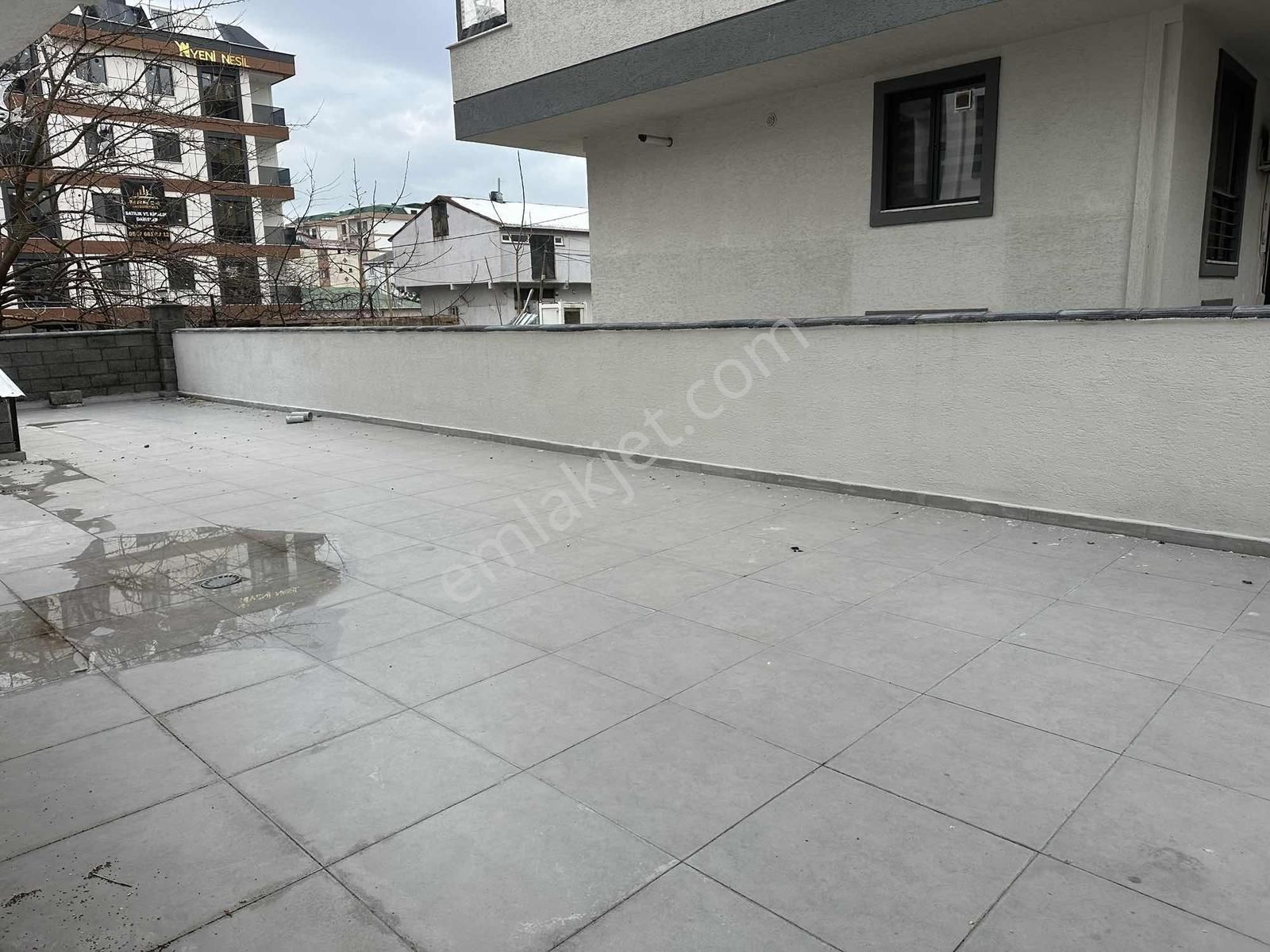 Cadde Üzeri Satılık 180 M2 3+1 Teraslı Daire - Görsel 4