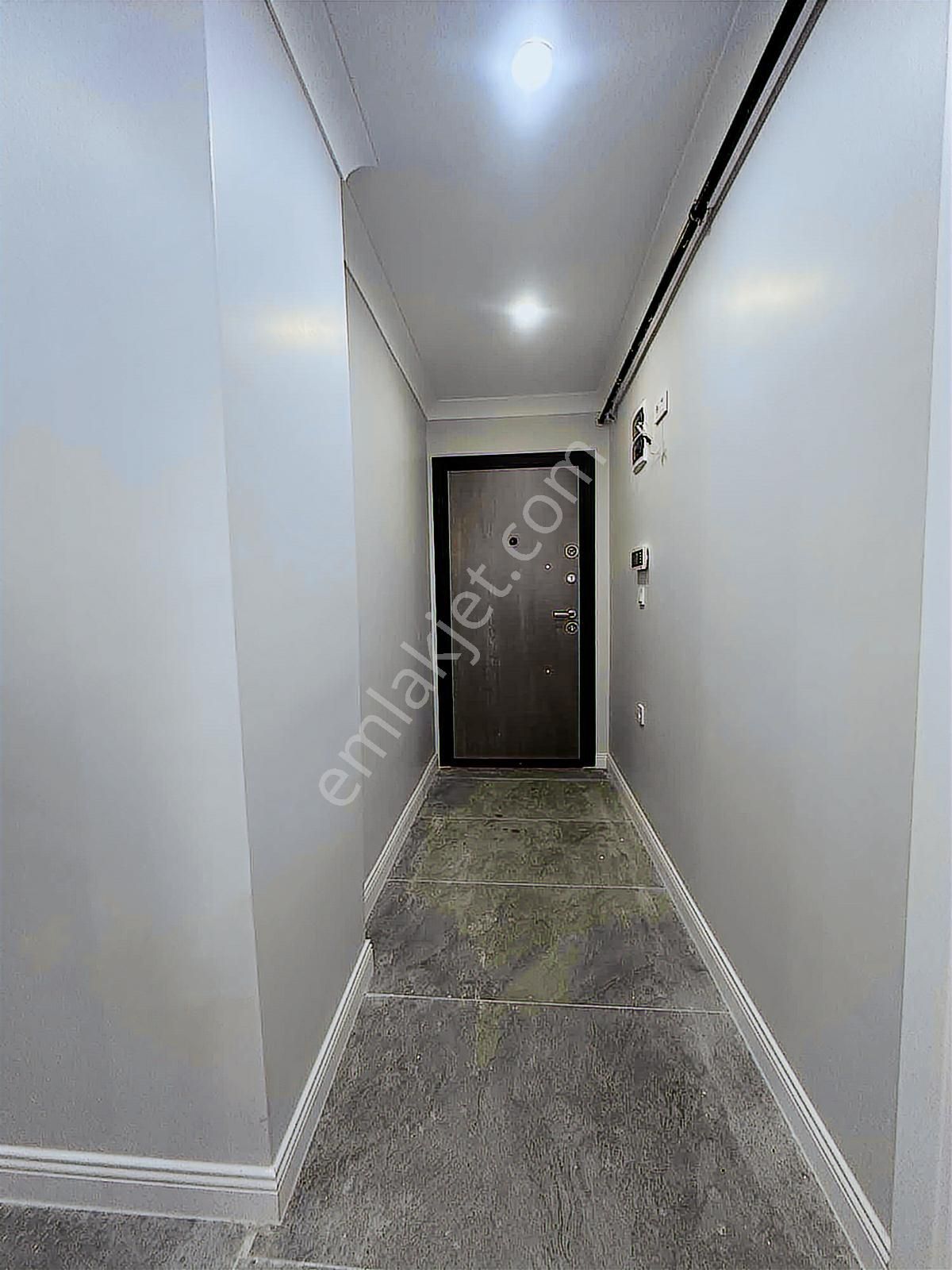 Cadde Üzeri Satılık 180 M2 3+1 Teraslı Daire - Görsel 13