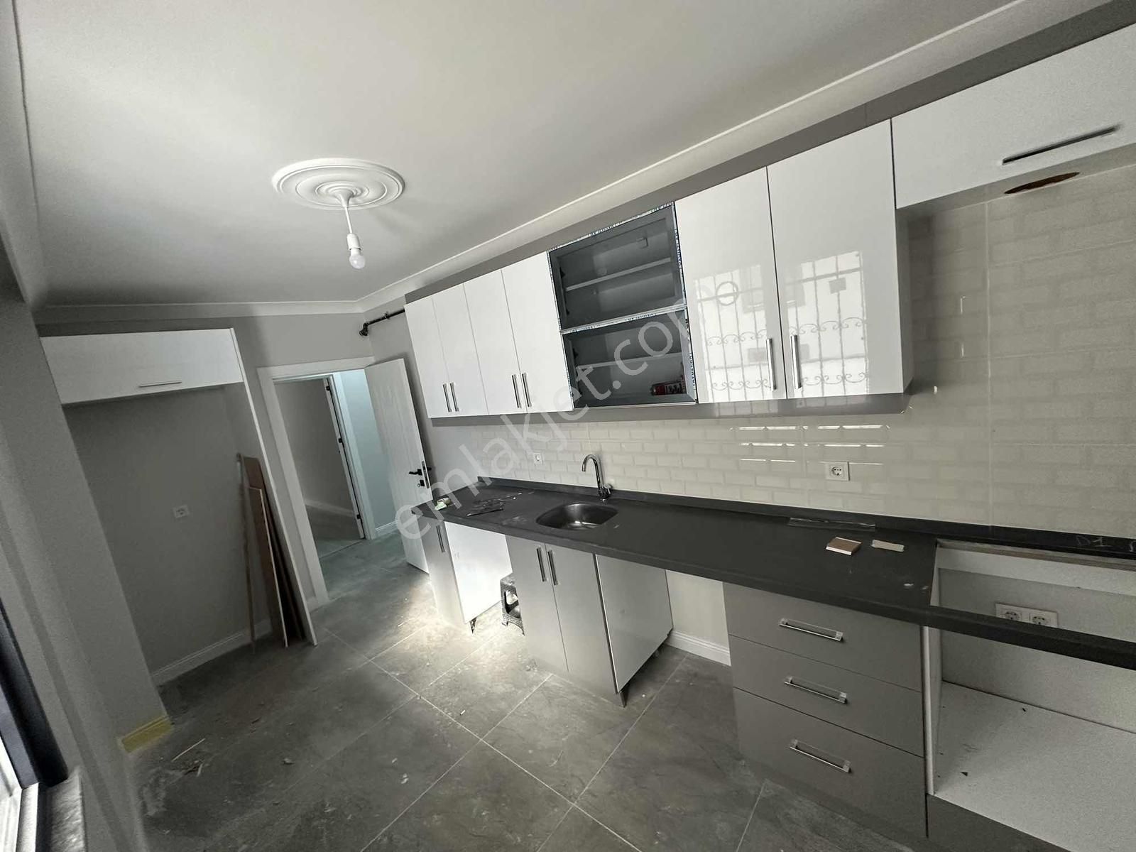 Cadde Üzeri Satılık 180 M2 3+1 Teraslı Daire - Görsel 9