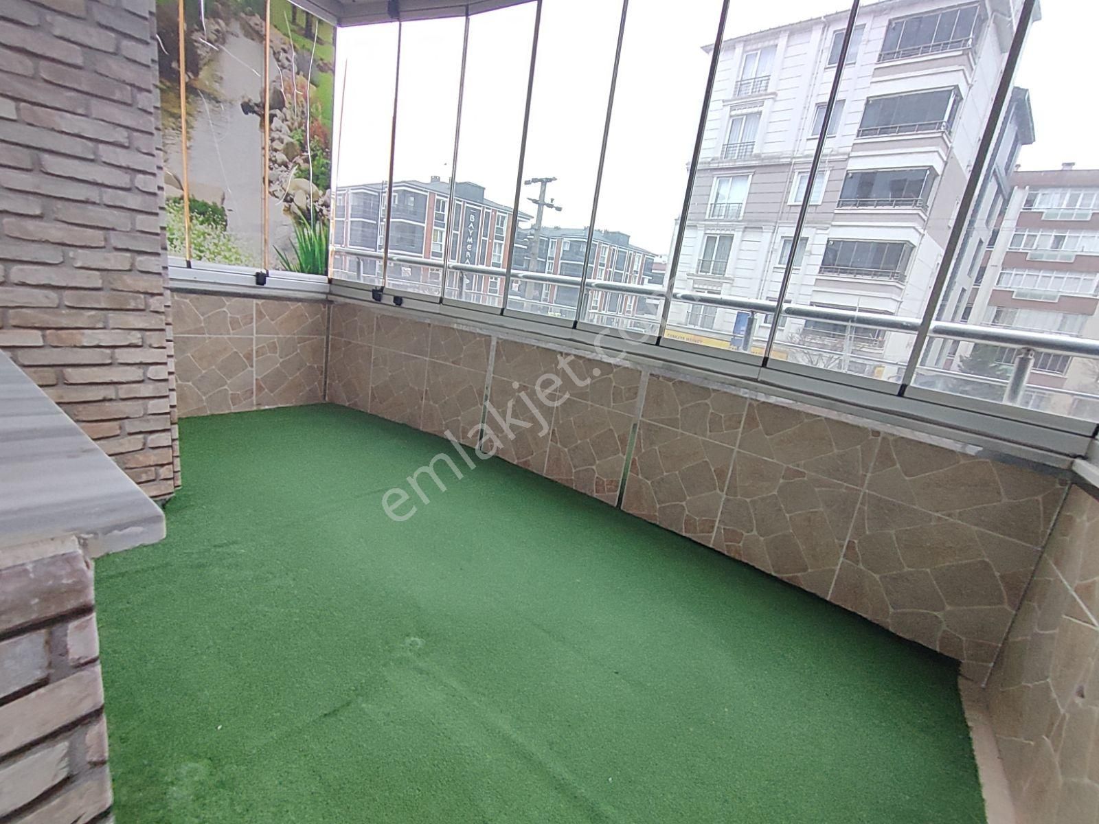 Rumeli'de Cumhuriyet Parkına Cephe 105m² İskanlı Ara Kat 2+1 - Görsel 11