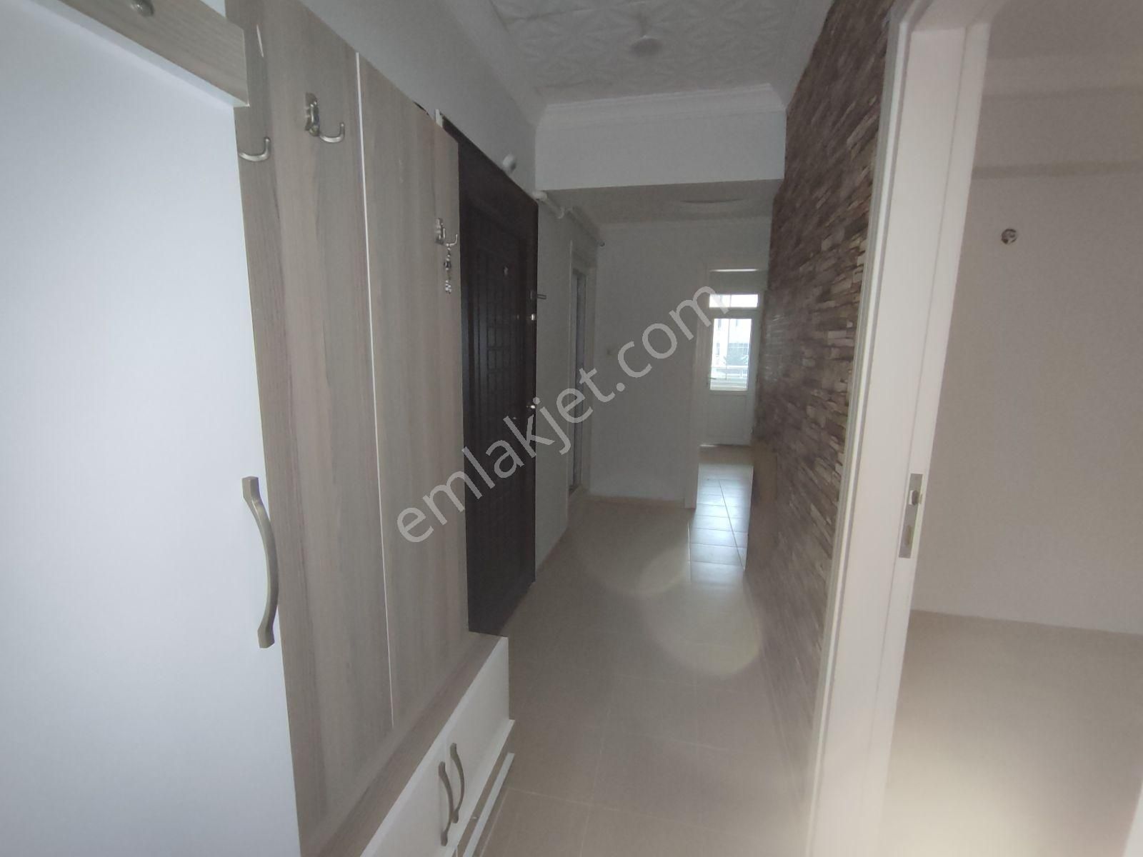 Rumeli'de Cumhuriyet Parkına Cephe 105m² İskanlı Ara Kat 2+1 - Görsel 15