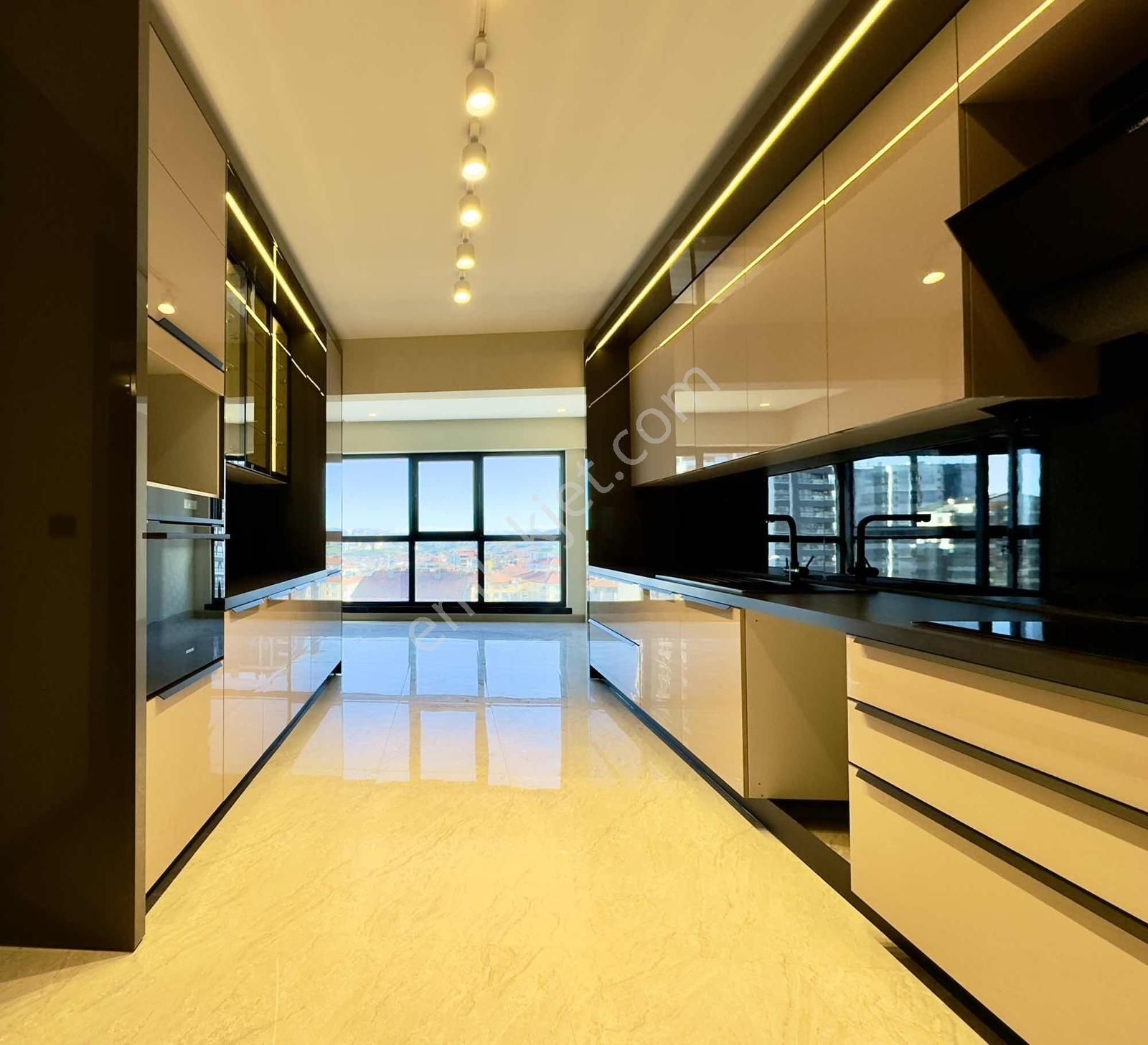 Bbeyoğlu'ndan꧁ Bulvarın꧁ En Lüx ꧁sitesinde꧁ 7/24 Güvenlikli꧁ 4+1