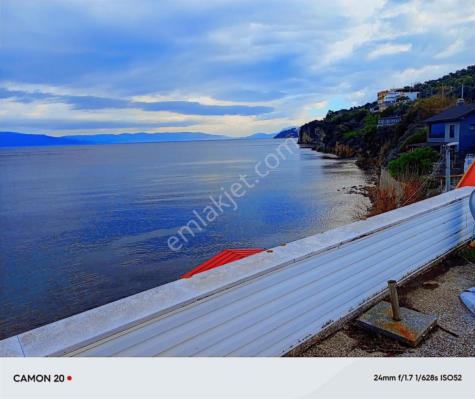 Mudanya, Kumyaka Deniz Manzaralı Satılık Bahçeli Müstakil Ev