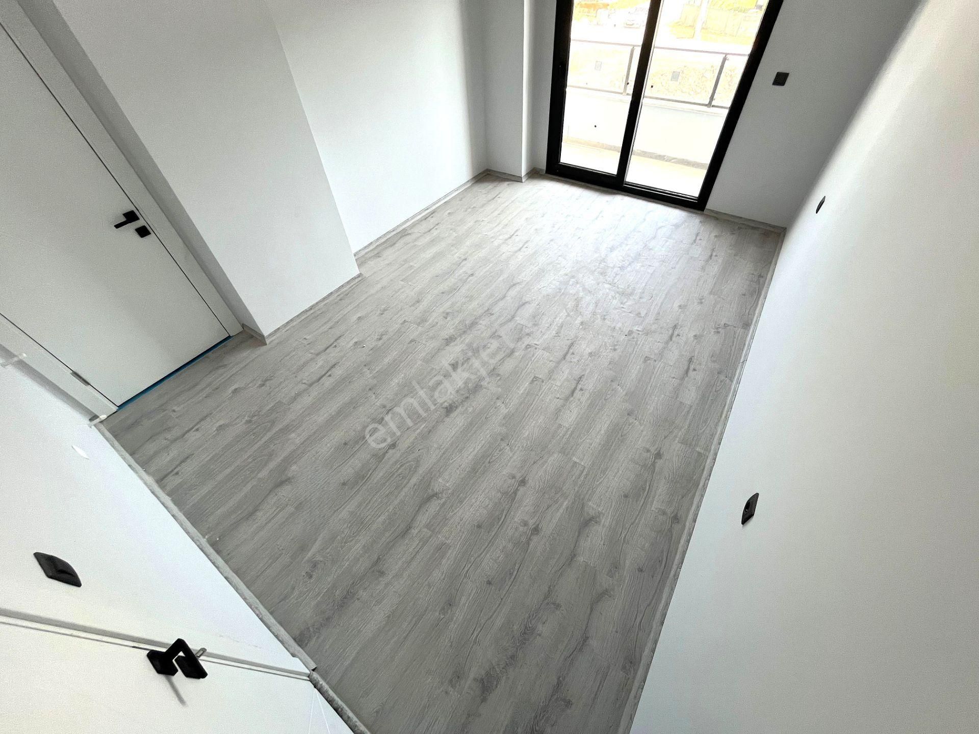 Akçay'da Aygül'den Merkezi Lokasyonda Sıfır Ara Kat Ön Cephe Ayrı Mutfak Ebeveynli 2+1 Satılık Daire - Görsel 21