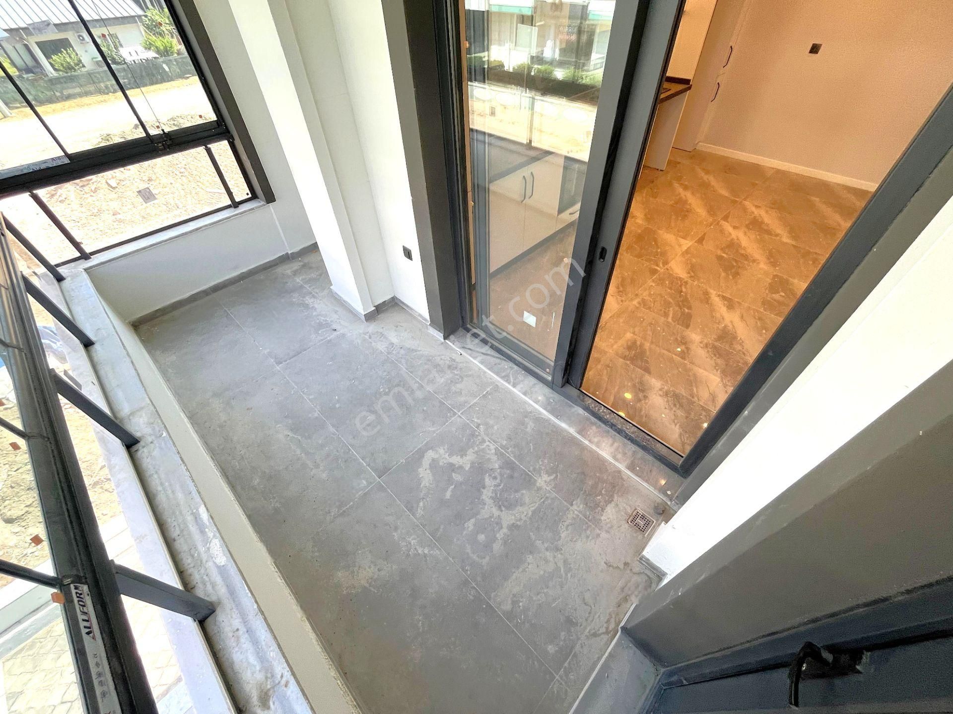 Akçay'da Aygül'den Merkezi Lokasyonda Sıfır Ara Kat Ön Cephe Ayrı Mutfak Ebeveynli 2+1 Satılık Daire - Görsel 6