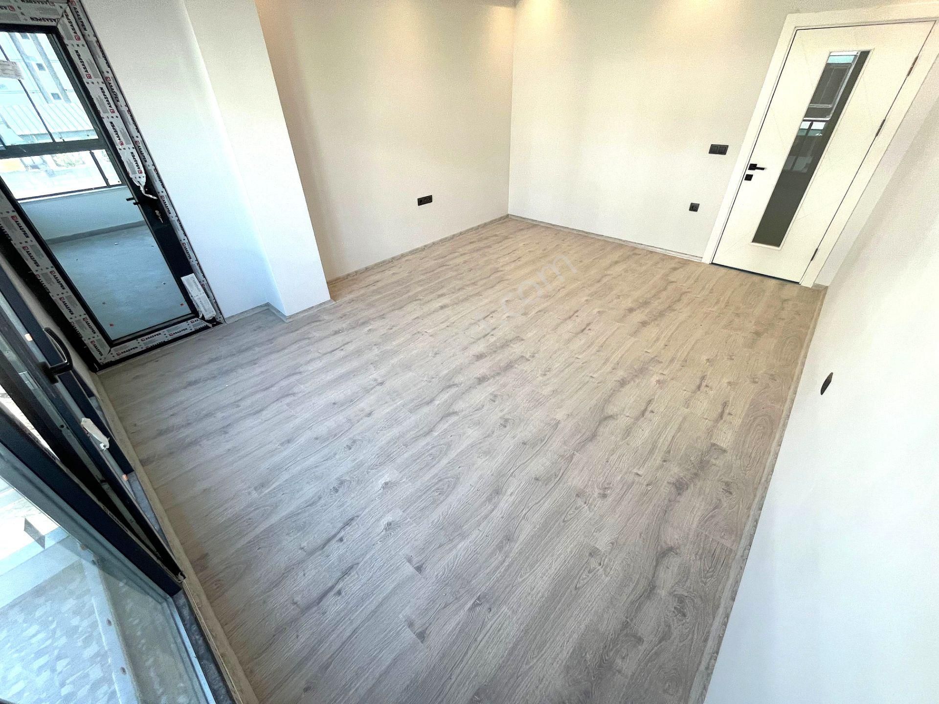 Akçay'da Aygül'den Merkezi Lokasyonda Sıfır Ara Kat Ön Cephe Ayrı Mutfak Ebeveynli 2+1 Satılık Daire - Görsel 9