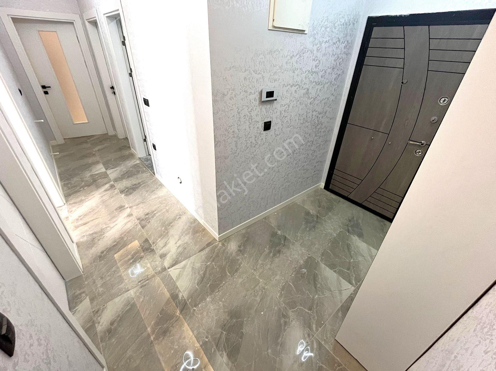 Akçay'da Aygül'den Merkezi Lokasyonda Sıfır Ara Kat Ön Cephe Ayrı Mutfak Ebeveynli 2+1 Satılık Daire - Görsel 16